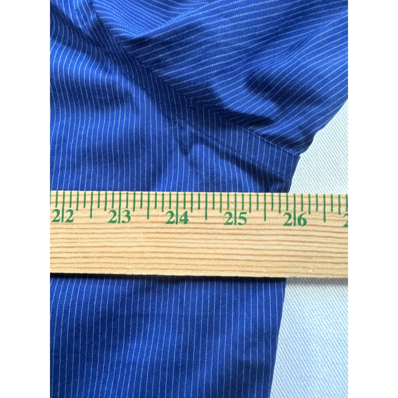Van Heusen VINTAGE Van Heusen Traveler Long Sleeve Button-Up Shirt XL Blue Striped Men’s 1901 Shirt Classic Travel Button-Up Mens XL Blue Striped Shirt 1901 Size US XL / EU 56 / 4 - 5 Thumbnail