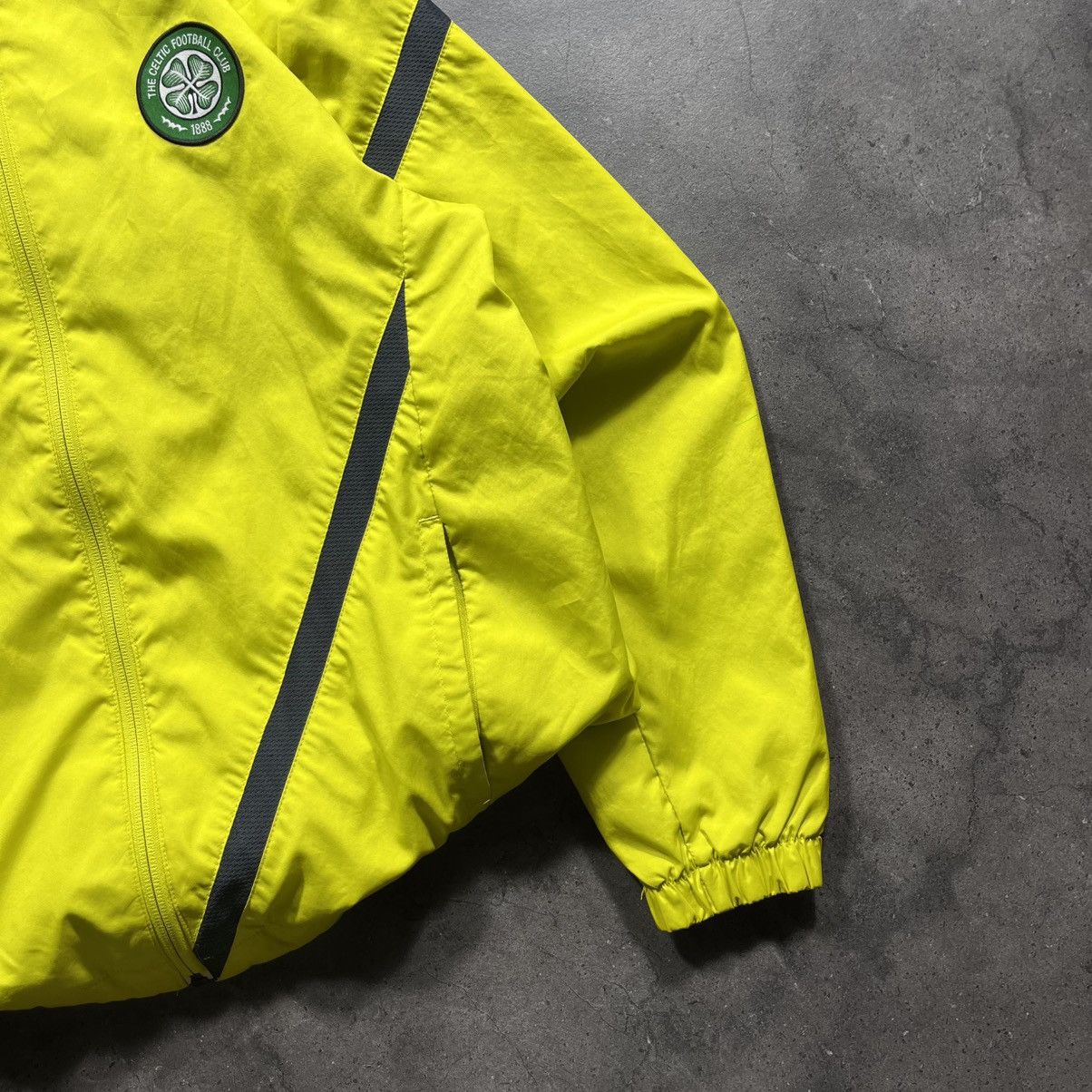 Nike Vintage 00s Nike Celtic FC Jersey jacket blokecore soccer Size US S / EU 44-46 / 1 - 4 Thumbnail