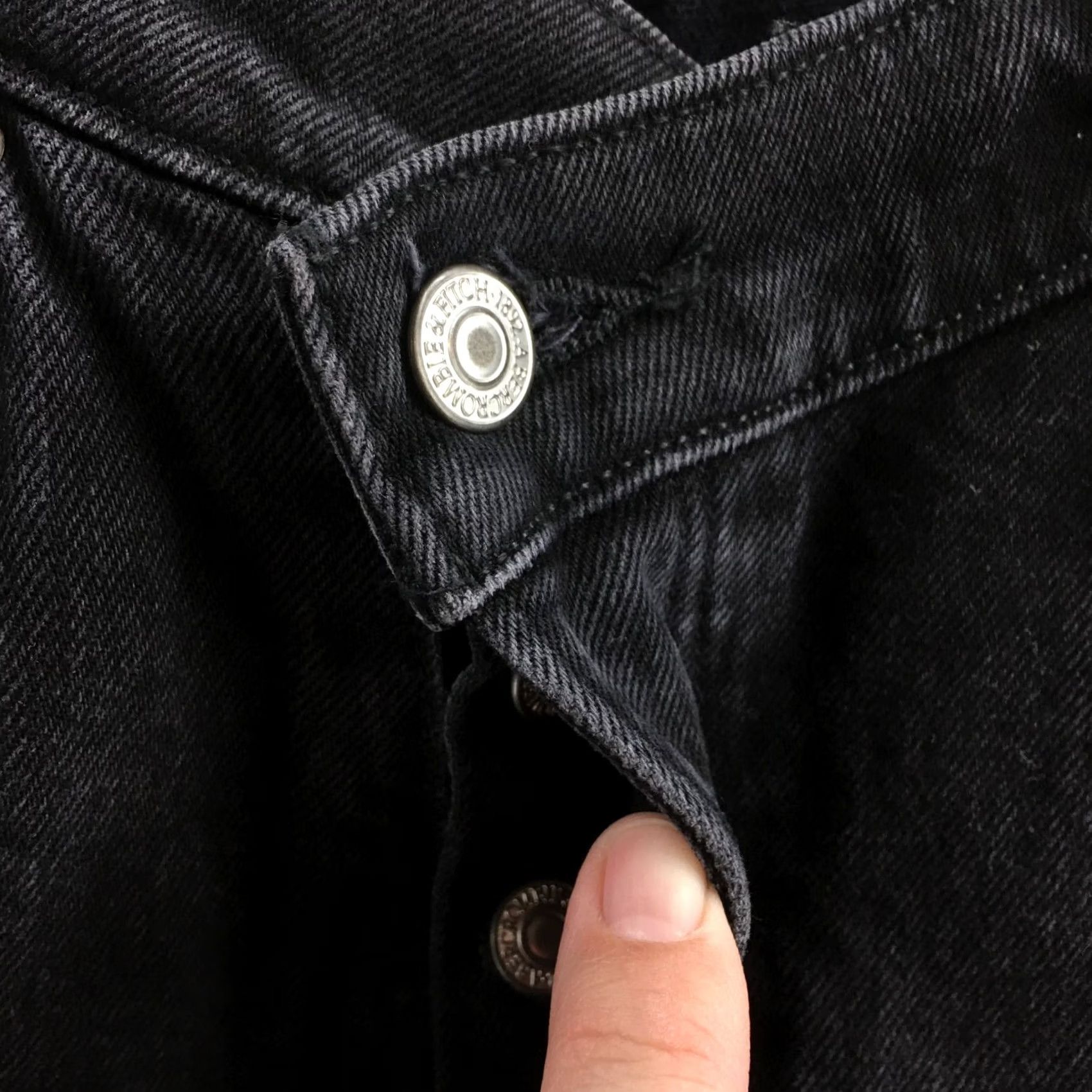 Abercrombie & Fitch Abercrombie & Fitch The Dad Jeans Womens Black Denim Zip 24/00s Size 42" / US 20 - 4 Thumbnail