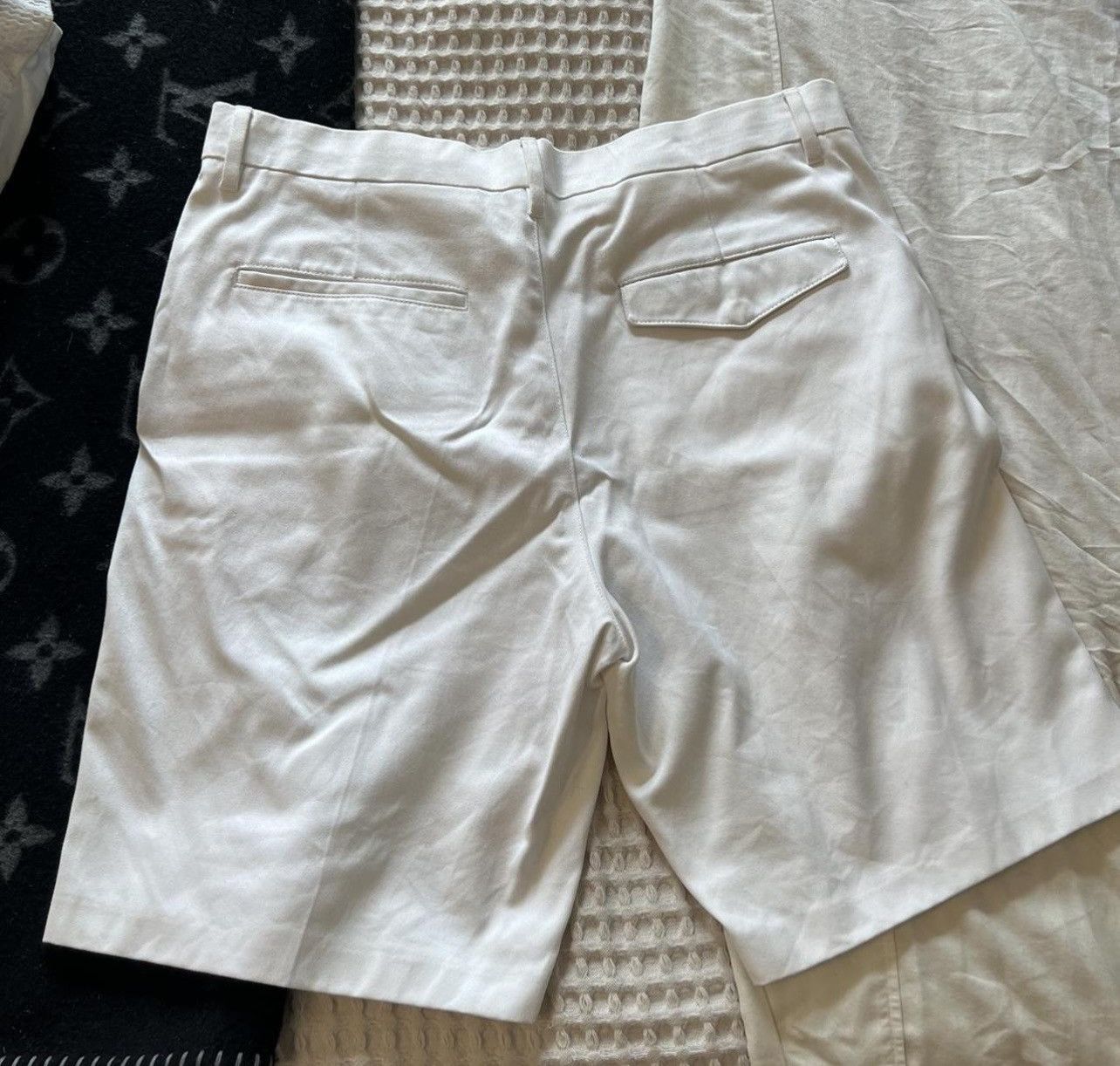 Acne Studios Acne studios Bermuda shorts Size US 36 / EU 52 - 2 Thumbnail