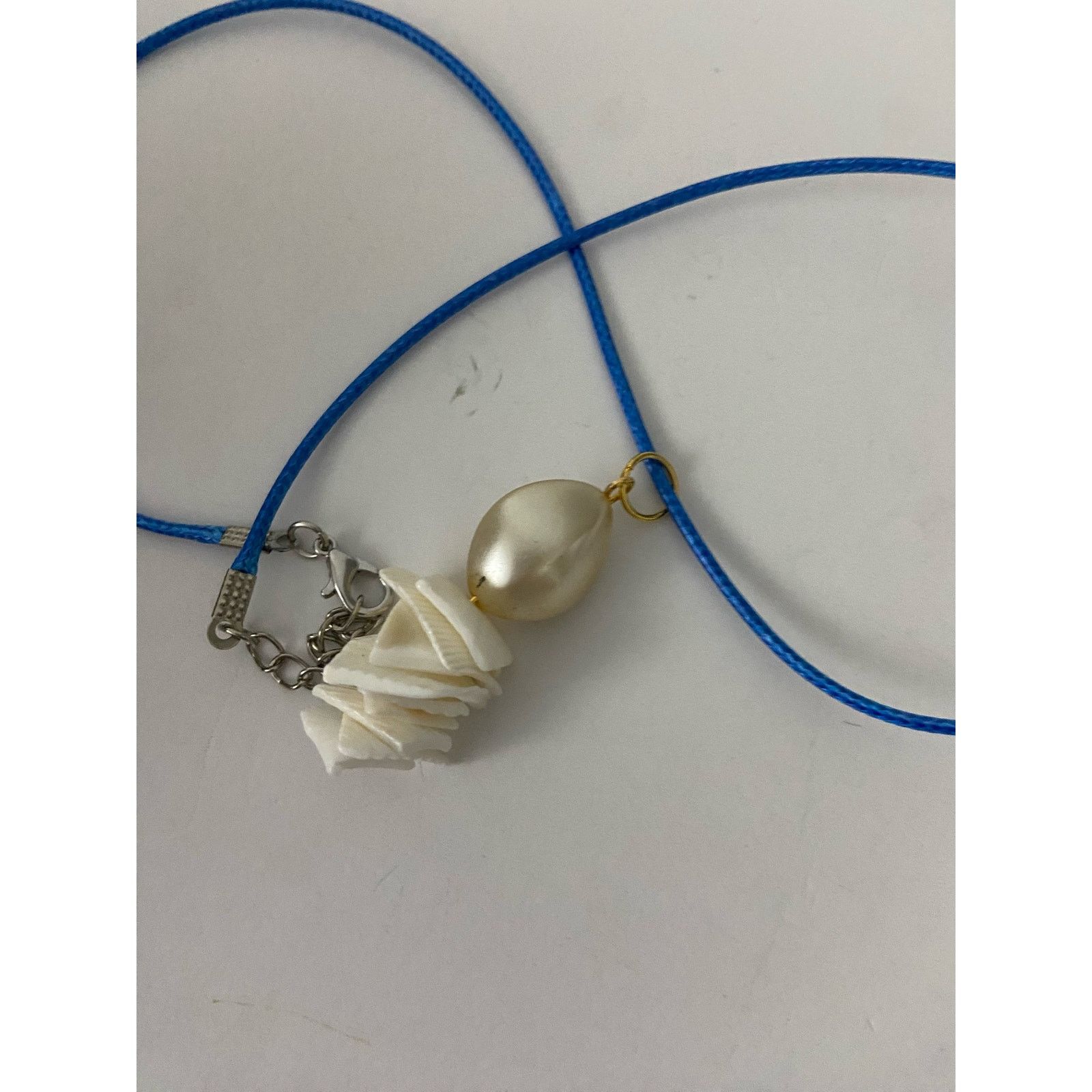Handmade Faux pearl and shell pendant necklace Size ONE SIZE - 4 Thumbnail