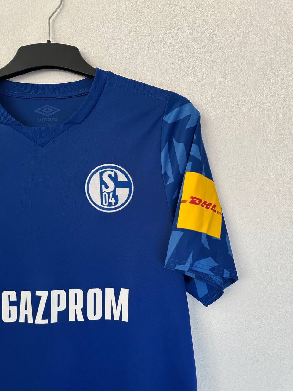 Umbro FC Schalke 04 Home Jersey Umbro #19 Burgstaller Bundesliga Size US L / EU 52-54 / 3 - 4 Thumbnail