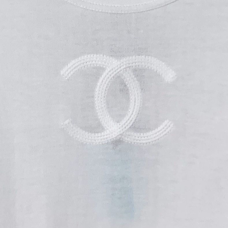 Chanel Chanel White logo embroidered cotton round-neck short-slee Size XS / US 0-2 / IT 36-38 - 4 Thumbnail