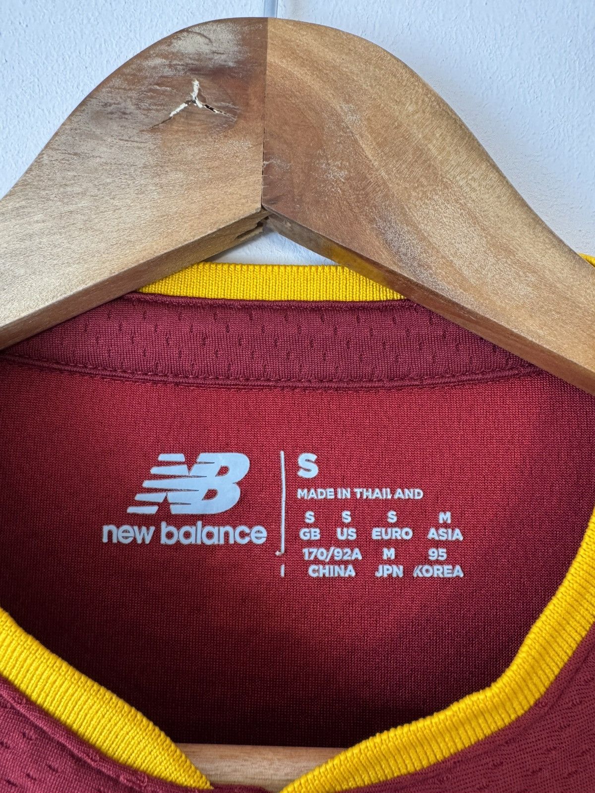 New Balance Roma 2022-2023 Home Soccer Jersey Football Shirt Red Kit Size US S / EU 44-46 / 1 - 18 Thumbnail