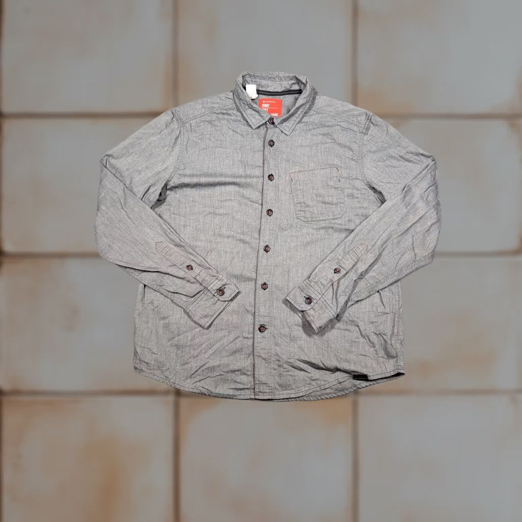 Vintage Quechua Shirt Mens L Gray Button-Down Long Sleeve Chambray Easy Care Hiking Regular Size Size US L / EU 52-54 / 3 - 1 Thumbnail