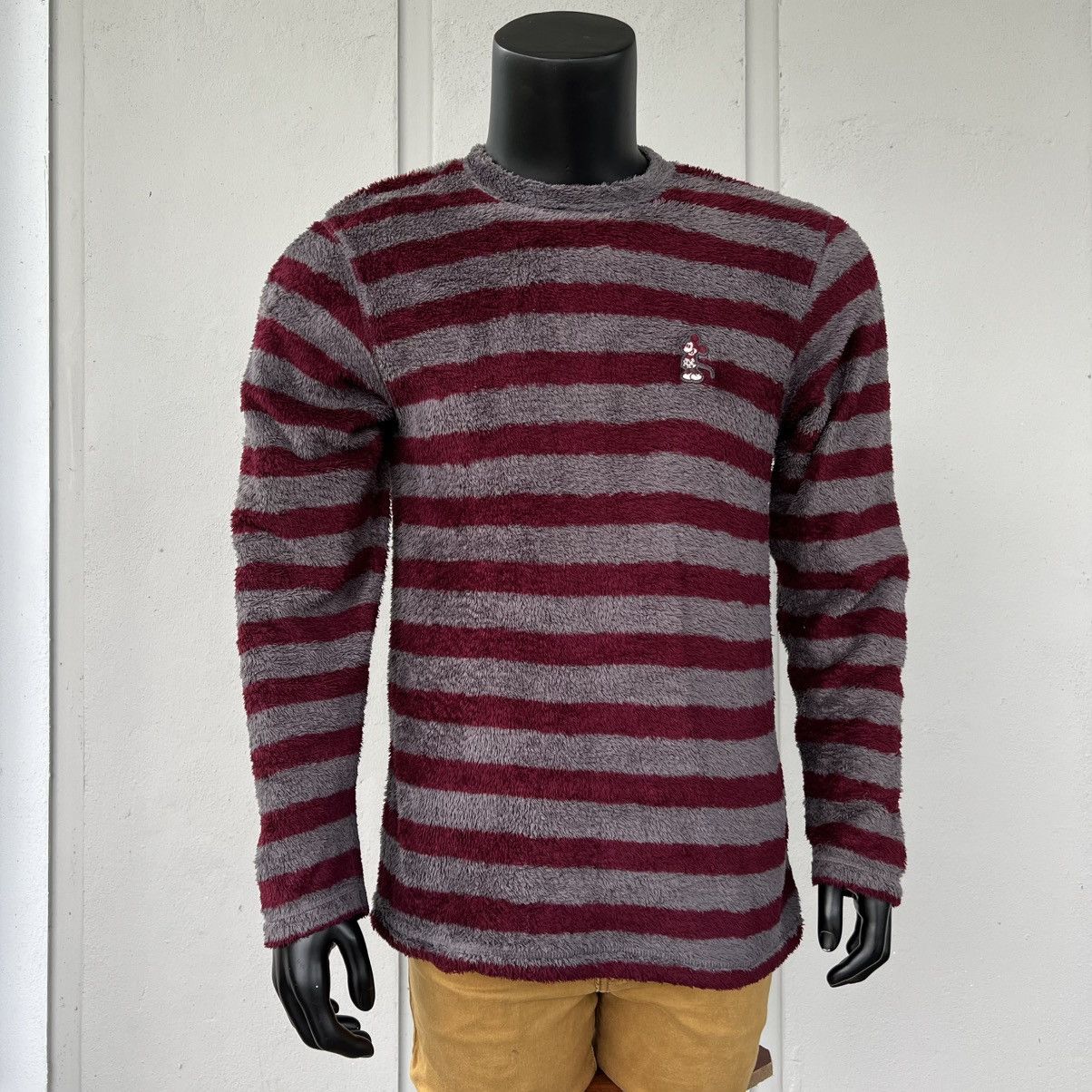 Disney × Mickey Mouse × Uniqlo Mickey mouse Disney Uniqlo Fluffy Stripes Sweetshirt Size US L / EU 52-54 / 3 - 1 Thumbnail