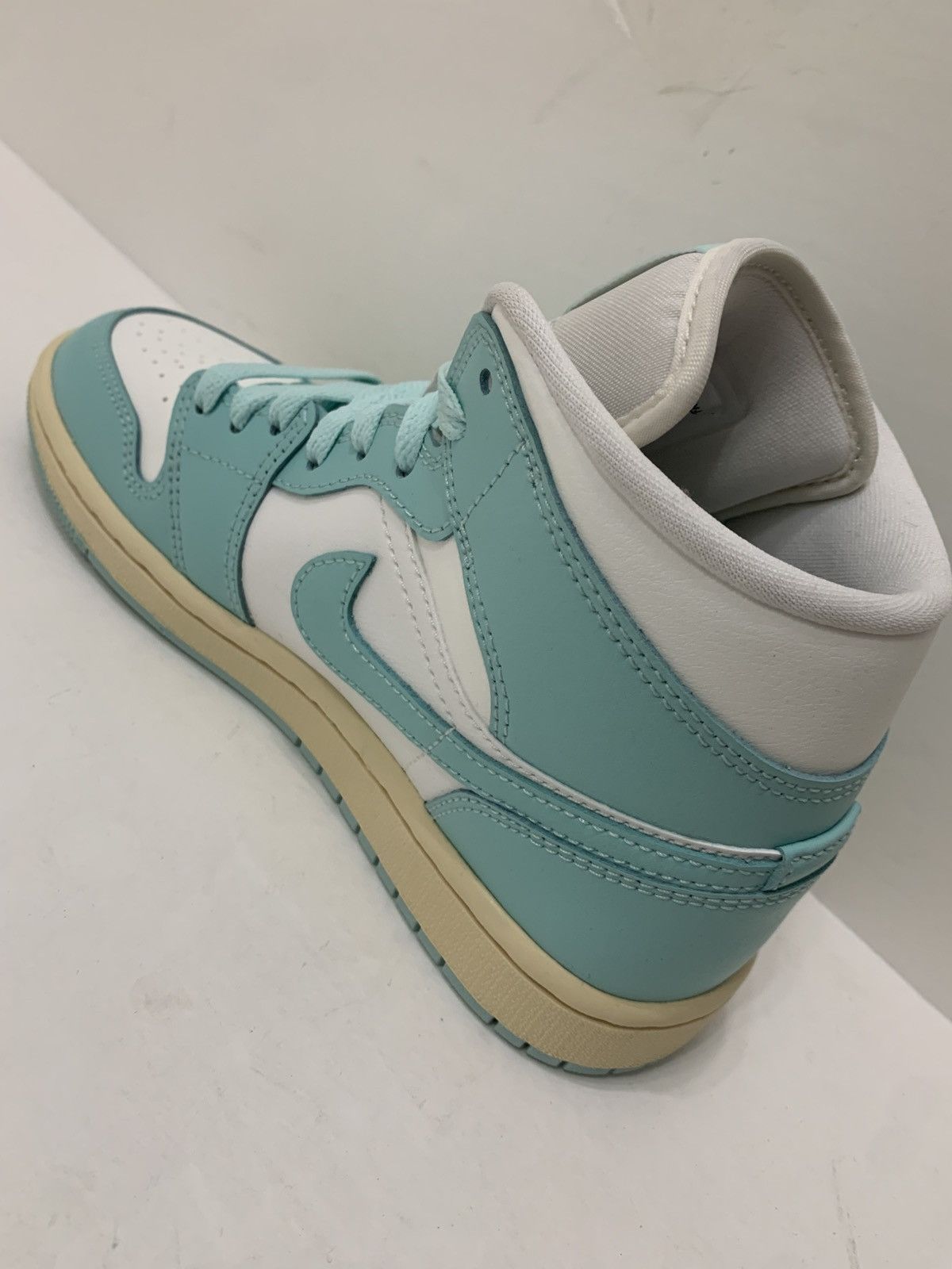 Jordan Brand AIR JORDAN 1 MID Size US 6 / IT 36 - 7 Thumbnail