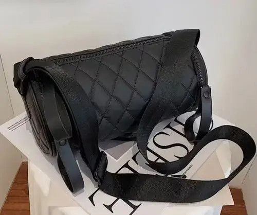 Japanese Brand Utility grunge quilted crossbody pouch bag side bag Size ONE SIZE - 3 Thumbnail