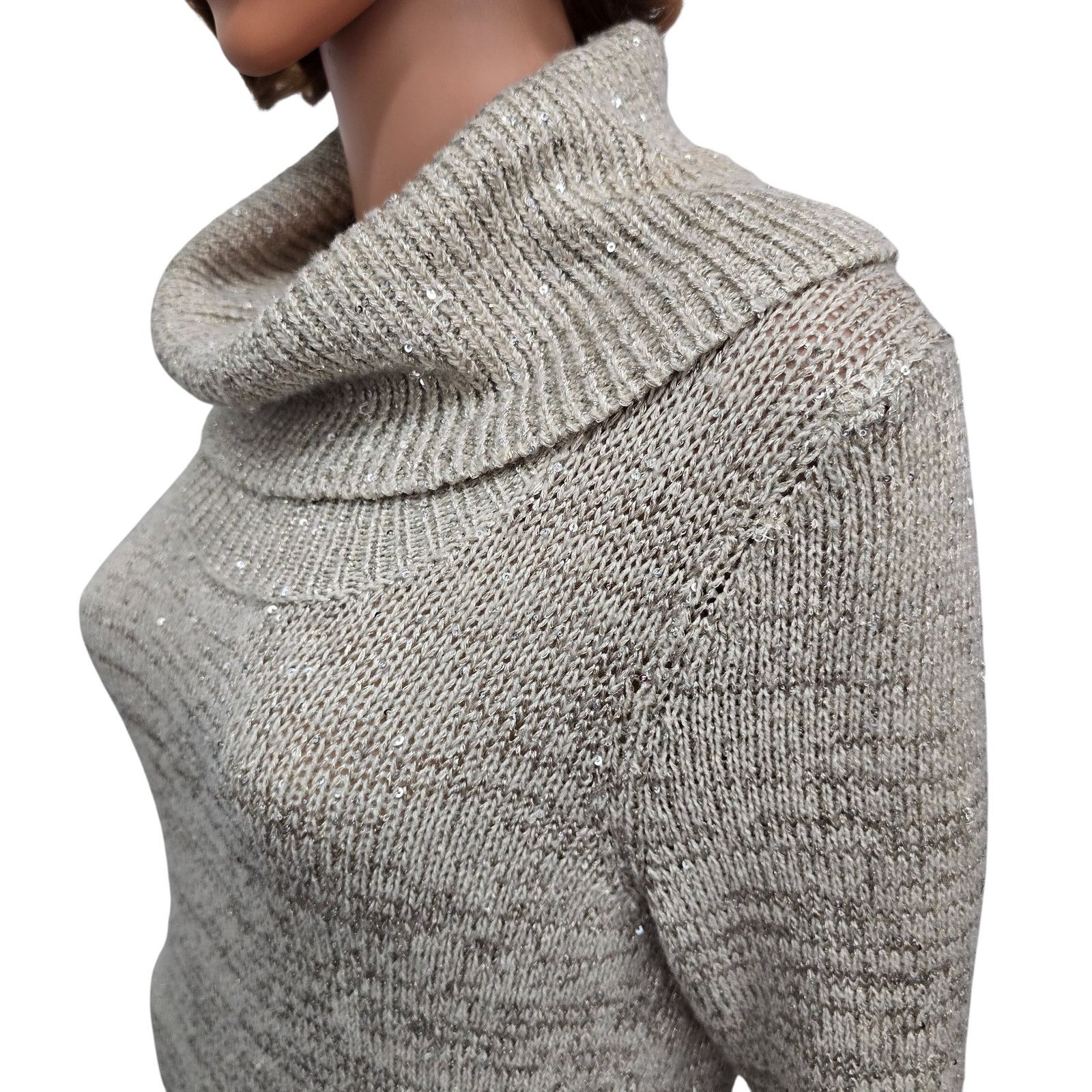 White House Black Market White House Black Market Sequin Sweater Cowl Neck XS Sparkle Size XS / US 0-2 / IT 36-38 - 6 Thumbnail