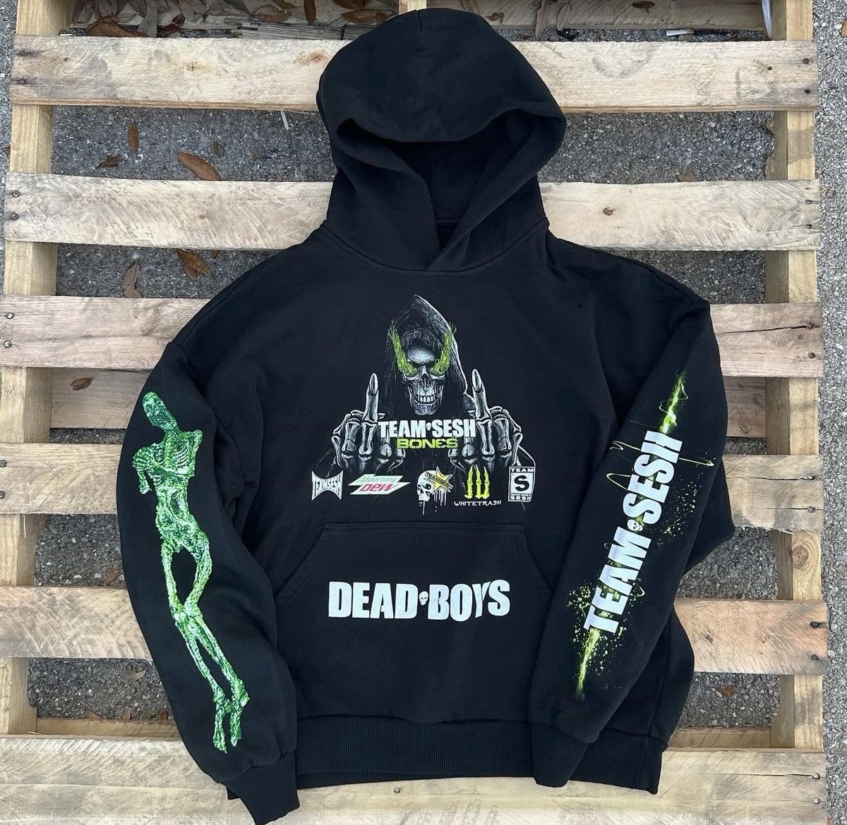 TeamSESH TeamSESH BONES GREY DAY 2025 TOUR HOODIE COD MW3 Size US XL / EU 56 / 4 - 2 Thumbnail