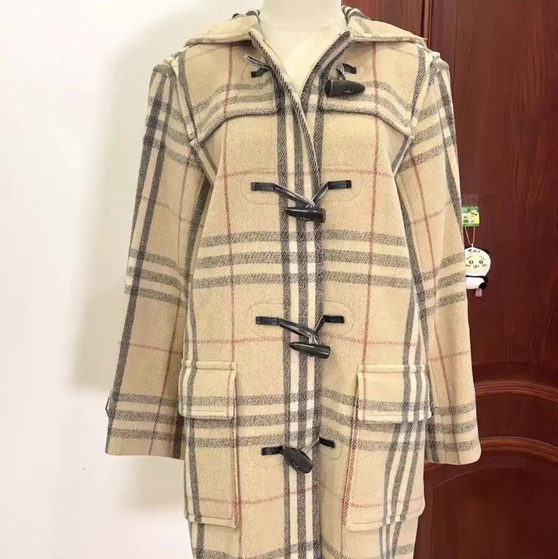 Burberry Burberry Women's Khaki Wool Duffle Coat Size M / US 6-8 / IT 42-44 - 1 Thumbnail