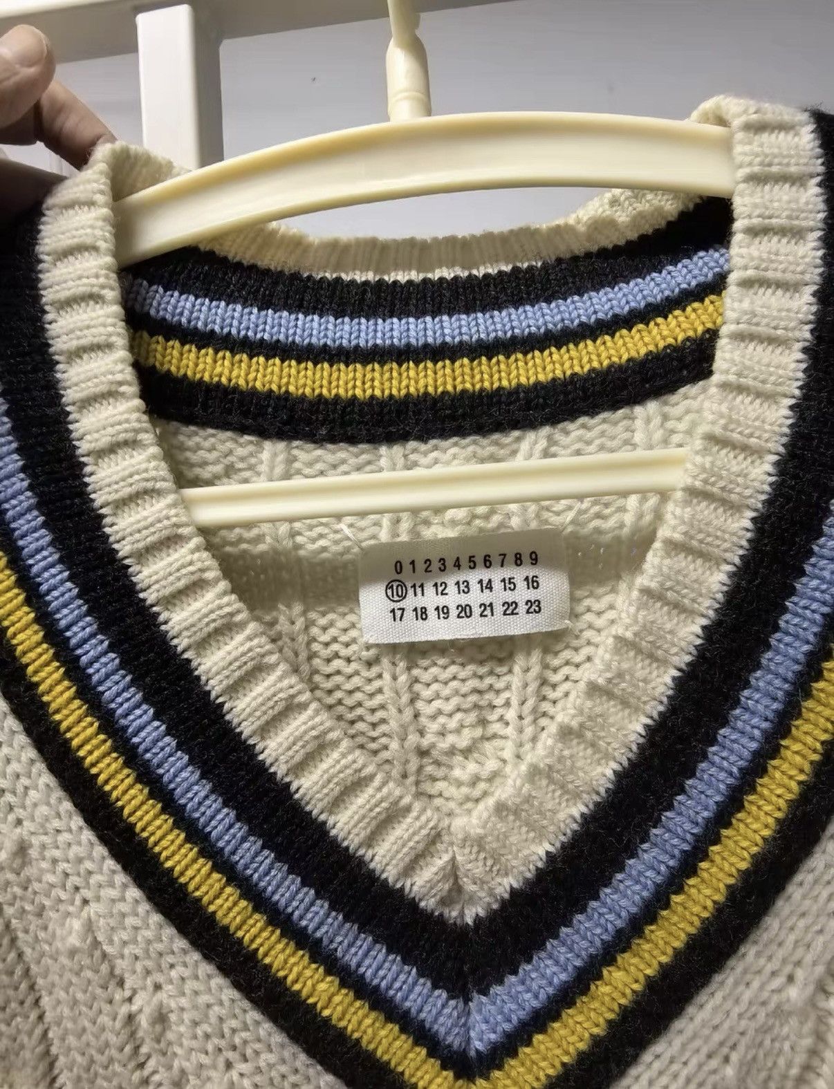 Maison Margiela Maison Margiela White Wool Knit Vest Size US L / EU 52-54 / 3 - 3 Thumbnail