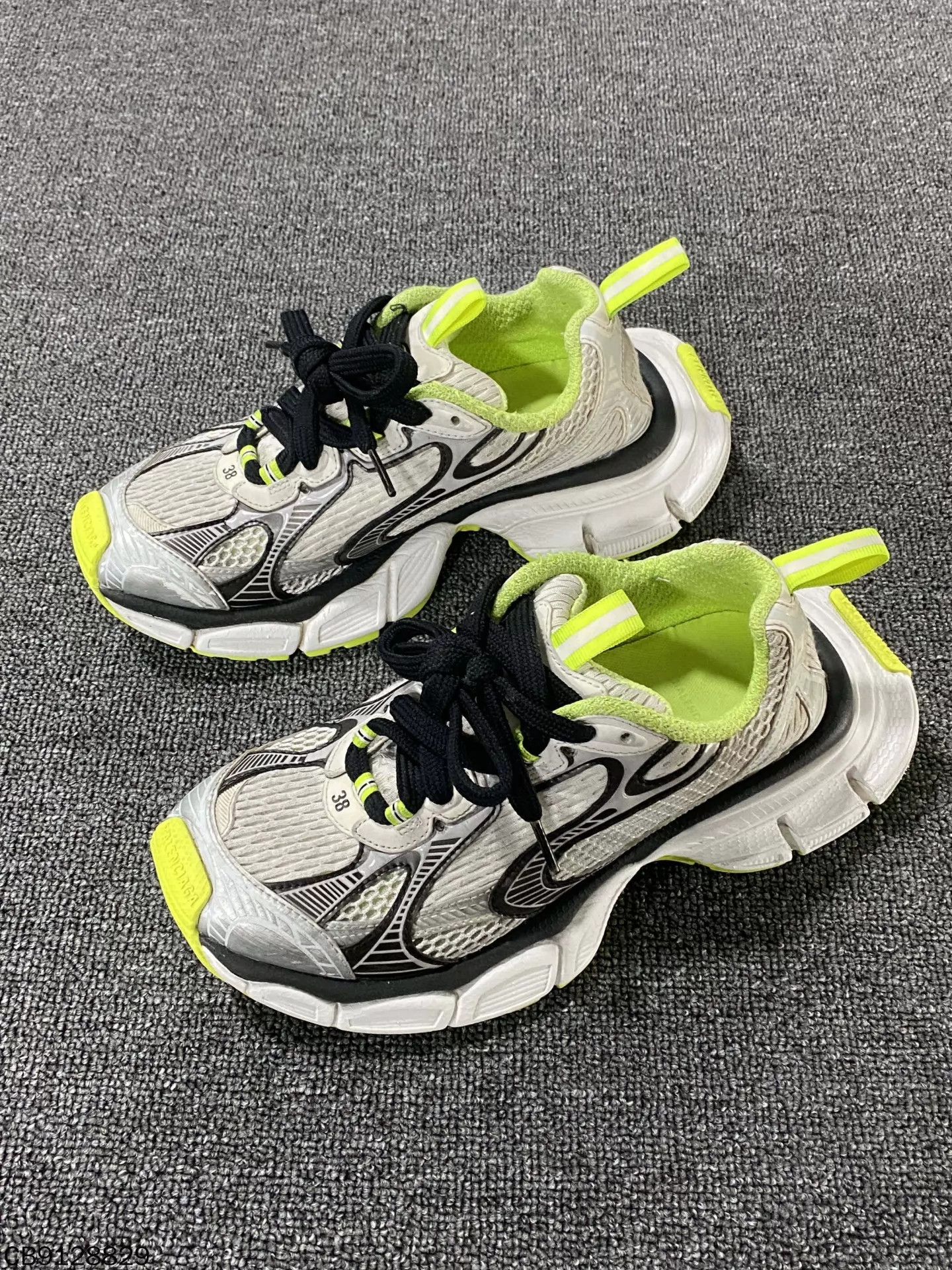 Balenciaga Balenciaga 3XL vintage distressed dad shoe sneakers size 38 Size US 7.5 / IT 37.5 - 1 Thumbnail