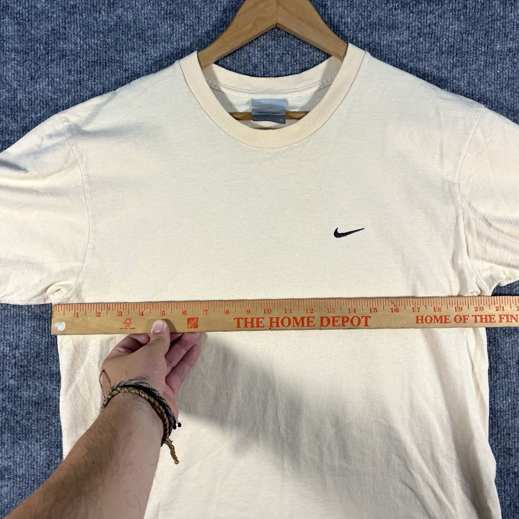 Nike VINTAGE Nike T-Shirt Check Swoosh Beige Medium 90s Logo Embroidered Men M Size US M / EU 48-50 / 2 - 5 Thumbnail
