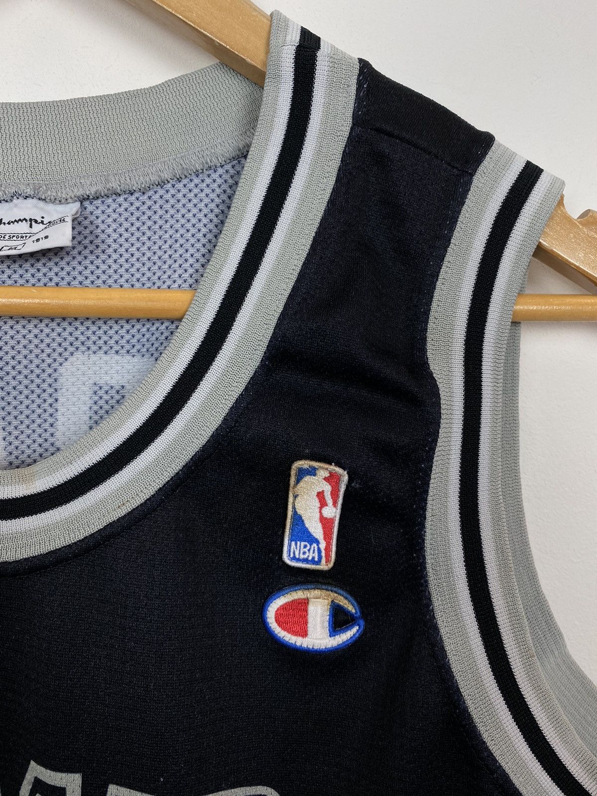 Champion × Vintage San Antonio Spurs Tony Parker #9 Jersey Shirt Size M Black Size US M / EU 48-50 / 2 - 5 Thumbnail