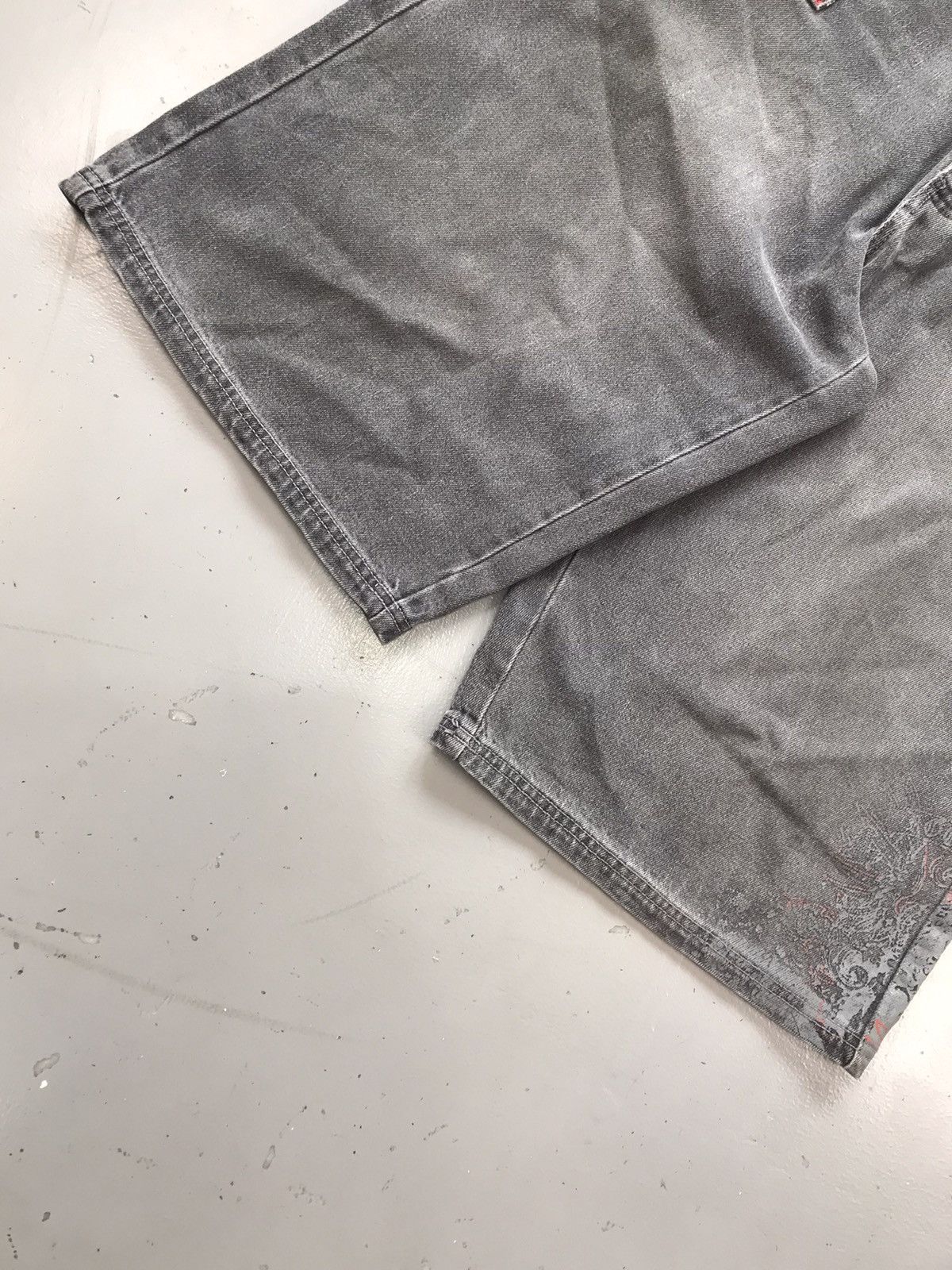 Designer × Vintage Vintage shock resistant embroidered jort Size US 35 - 3 Thumbnail