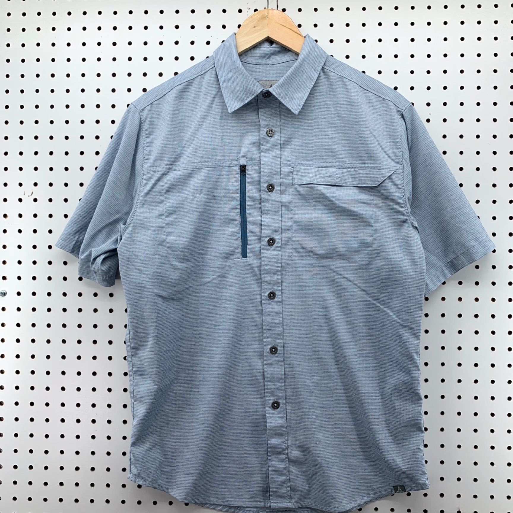 ASCENO Ascend Blue Mens Button Down Short Sleeve Shirt Small Zip Pocket Button-Up Casual Travel Shirt Size US S / EU 44-46 / 1 - 5 Thumbnail