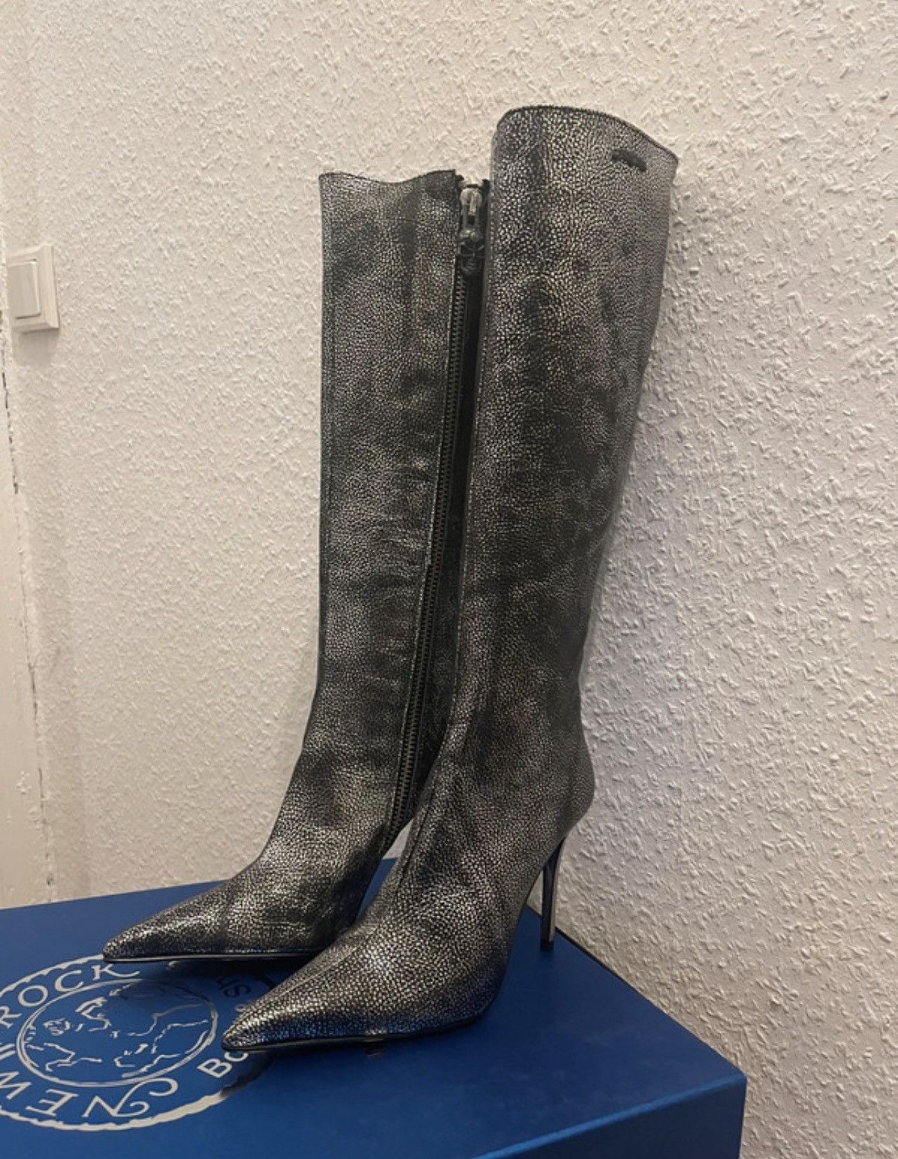 New Rock M-Queen New Rock Size US 8 / IT 38 - 4 Thumbnail