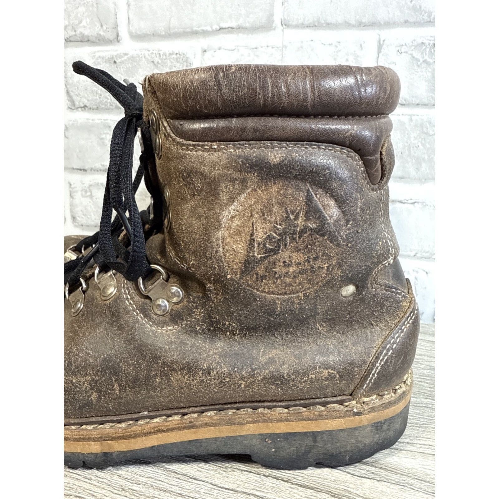 LOWA VINTAGE LOWA Boots Mens 5.5 N Leather Vibram Hiking Mountaineering 80’s Germany Mens Boots Leather Vibram Hiking Mountaineering 80s Germany Size US 6 / EU 39 - 3 Thumbnail