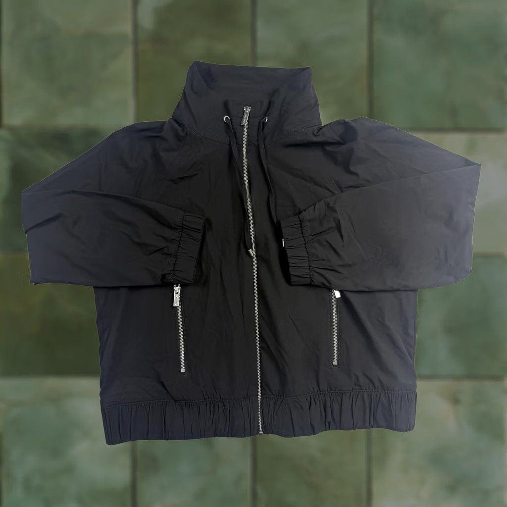 Calvin Klein Calvin Klein Jacket Womens L Black Full Zip Lightweight Windbreaker Collared Short Jacket Size L / US 10 / IT 46 - 1 Thumbnail