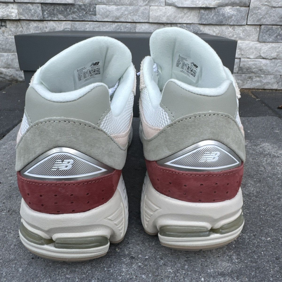 New Balance New Balance 2002r Festival Size US 10 / EU 43 - 4 Thumbnail