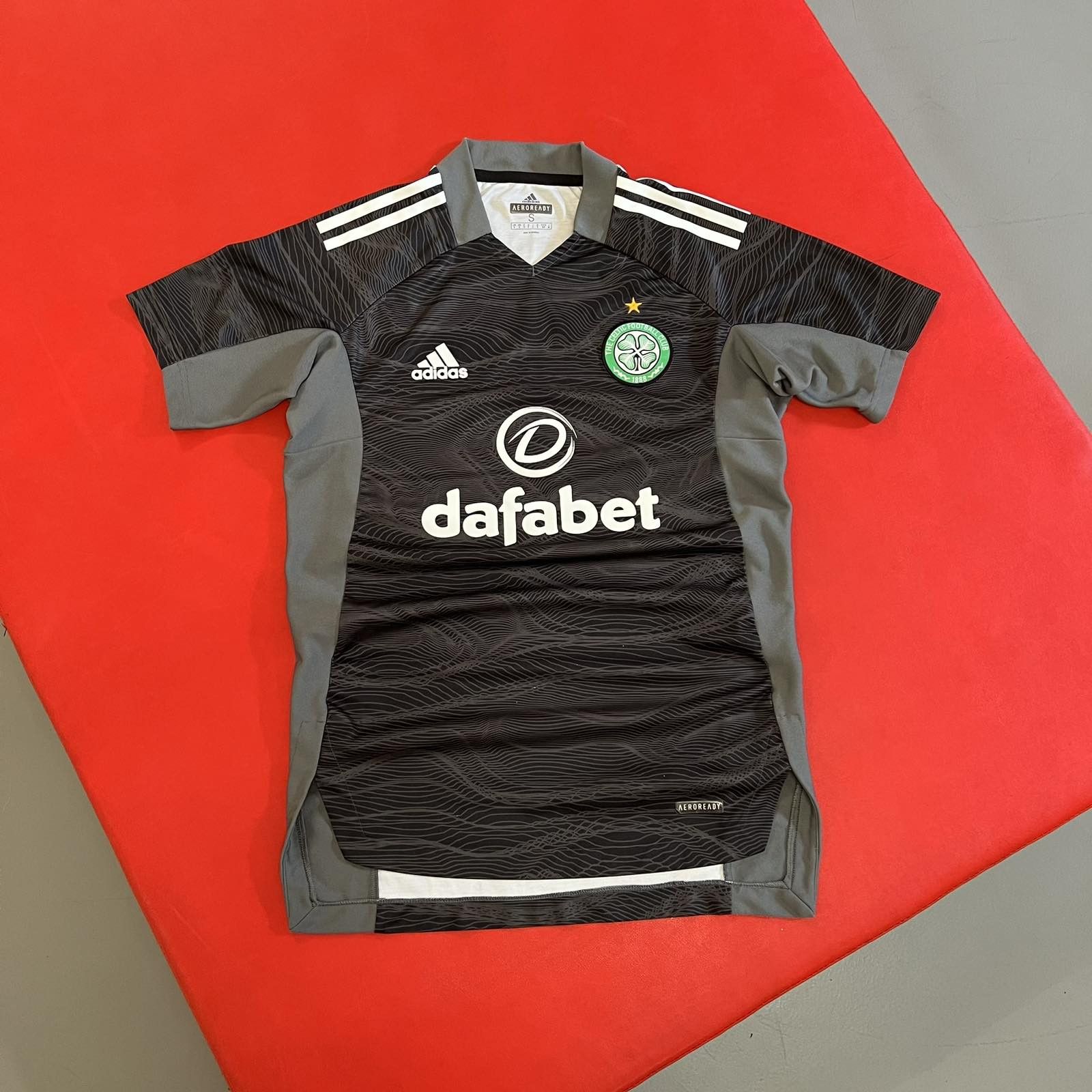 Adidas Adidas Celtic Black Soccer Jersey Sz S Size US S / EU 44-46 / 1 - 1 Thumbnail