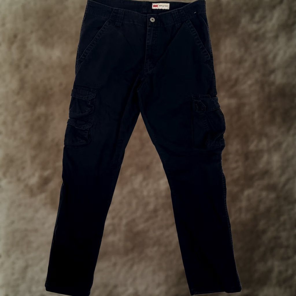 Wrangler Wrangler Black Regular Tapered Cargo Pants Mens 34x30 Stretch Utility Casual Pants Mens Regular Black Cargo Tapered Stretch Size US 34 / EU 50 - 1 Thumbnail