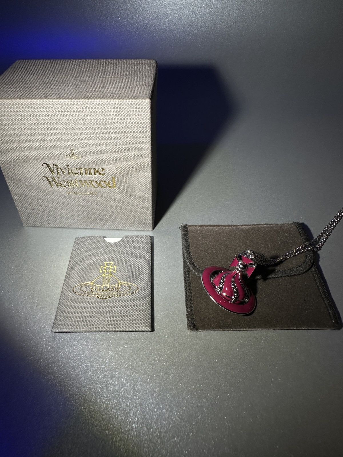 Vivienne Westwood Vivienne Westwood 3D Orb Rare pink silver Necklace Size ONE SIZE - 19 Thumbnail
