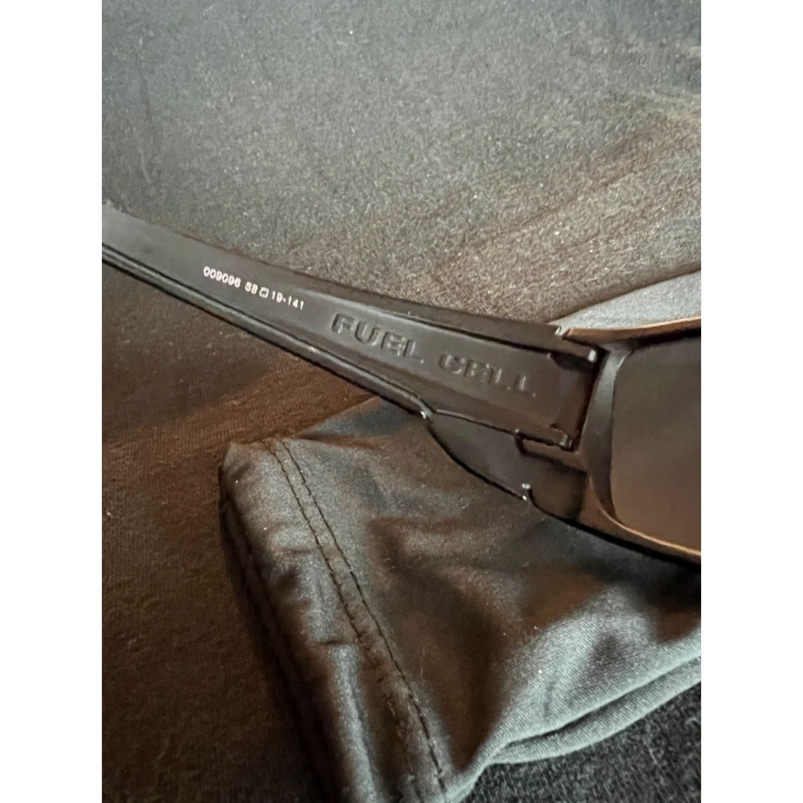 Oakley Oakley Fuel Cell Sunglasses Unisex Adults Black Black Wrap Sunglasses Oakley Fuel Cell Mens Womens Size ONE SIZE - 3 Thumbnail