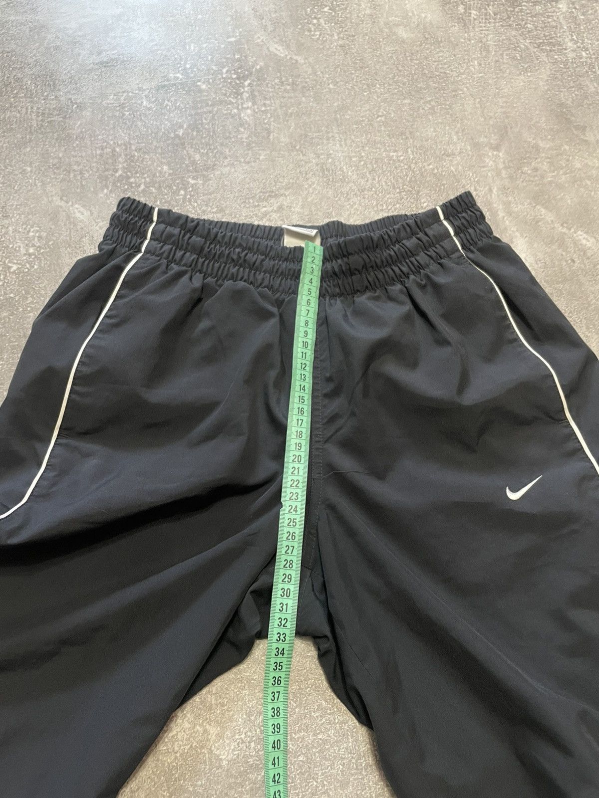 Nike × Vintage Vintage Nike Black Swoosh Logo Drill Shorts Size S Size US 30 / EU 46 - 18 Thumbnail