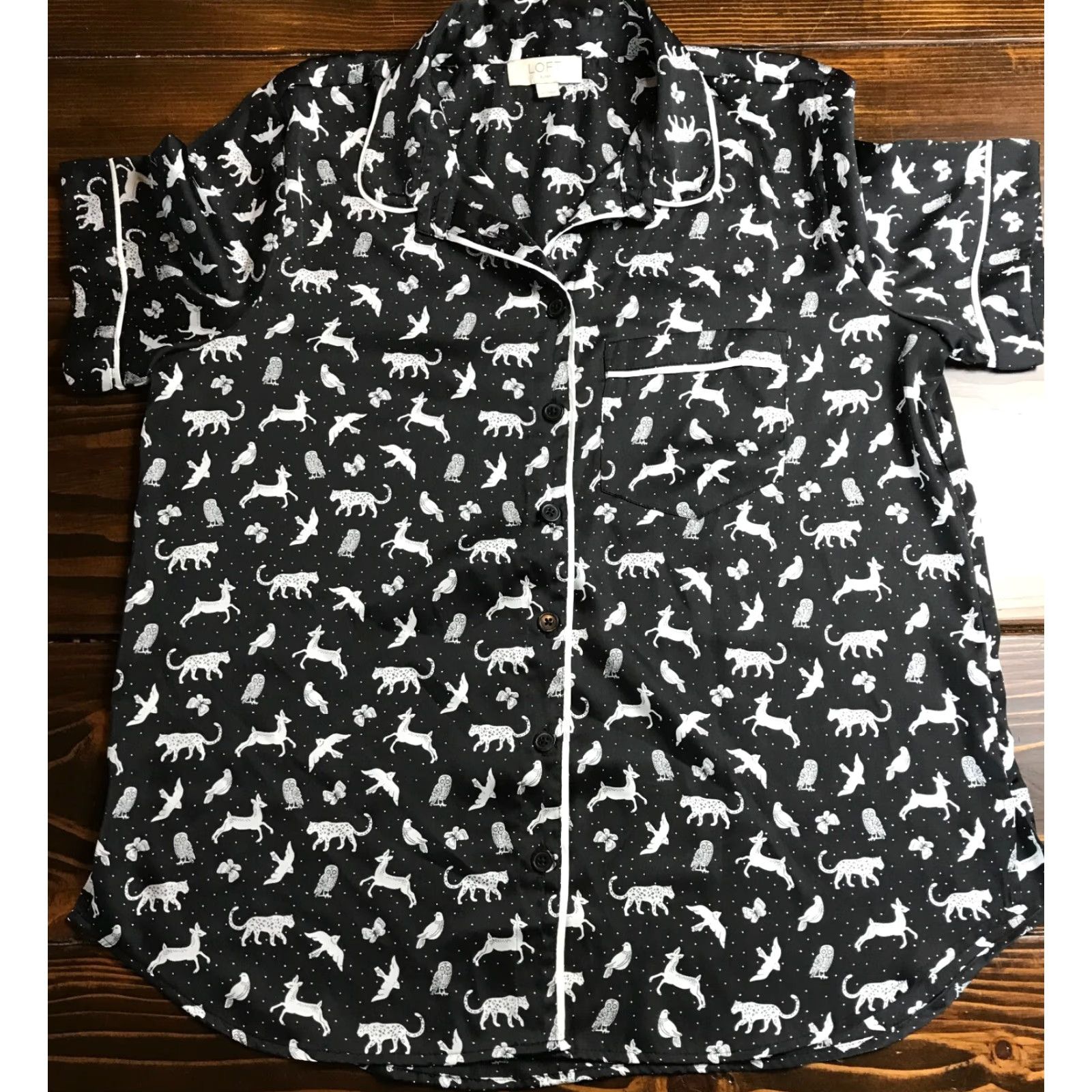 Loft LOFT Shirt Women’s Size Medium Black White Wildlife Sleepwear Button Up Size M / US 6-8 / IT 42-44 - 2 Thumbnail