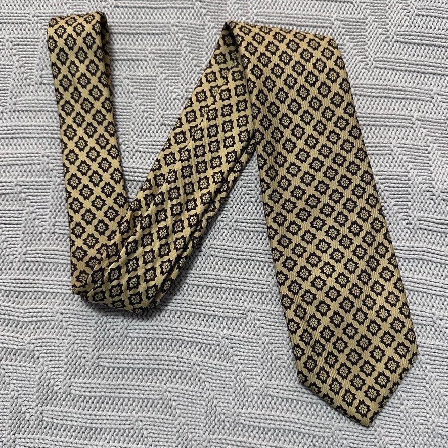 Brooks Brothers Vintage Brooks Brothers yellow geometric print silk tie Size ONE SIZE - 1 Thumbnail