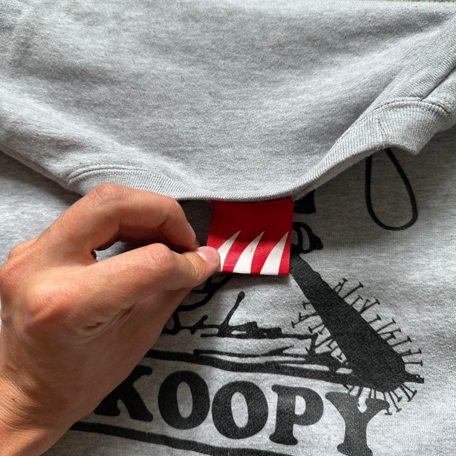 Japanese Brand × Skoloct × Vintage Rare 2010s Skoloct Skoopy Snoopy Crewneck Sweatshirt Size US L / EU 52-54 / 3 - 4 Thumbnail