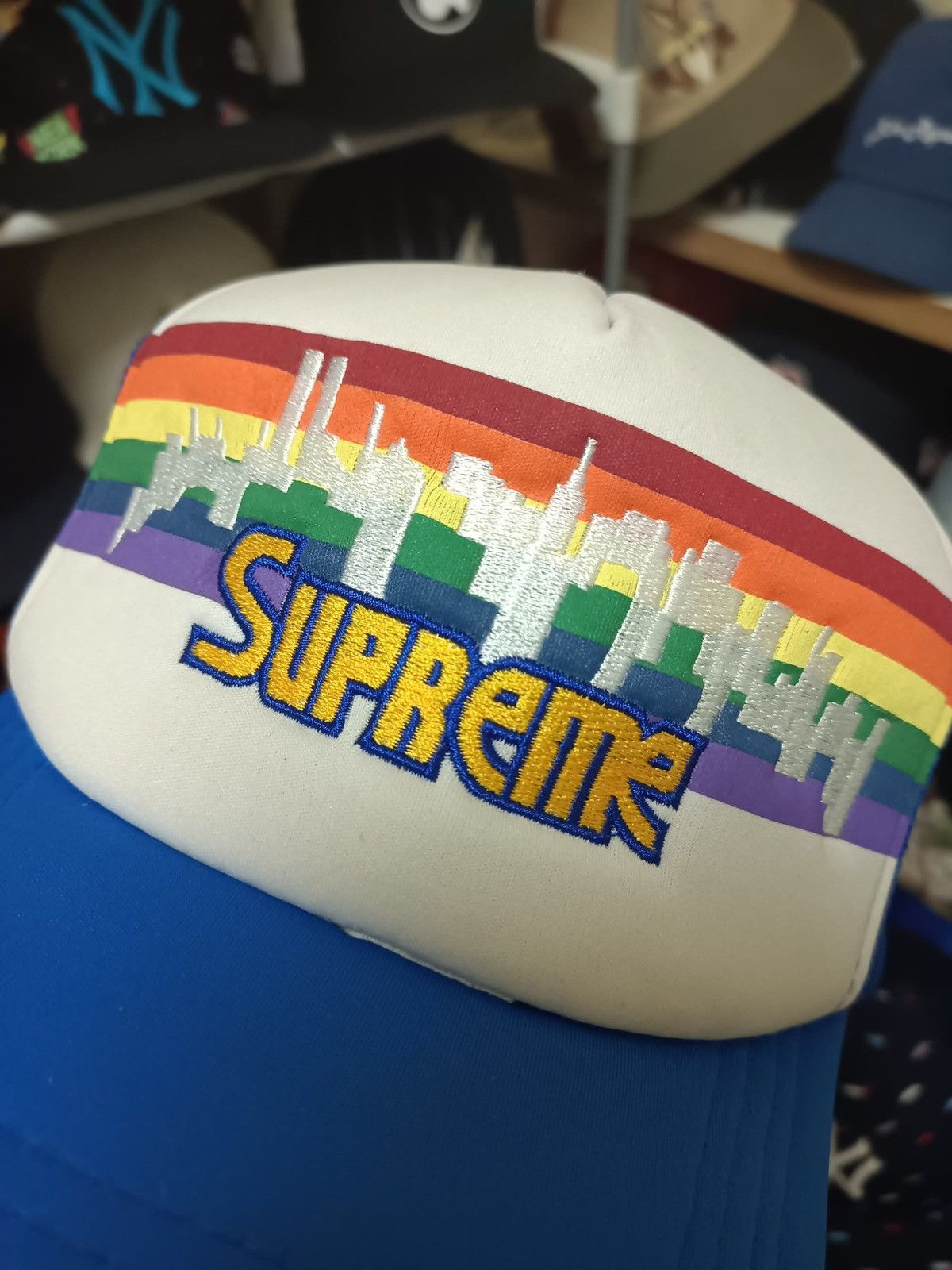 Supreme × Vintage Supreme Skyline 2003 Trucker Hat Size ONE SIZE - 10 Thumbnail