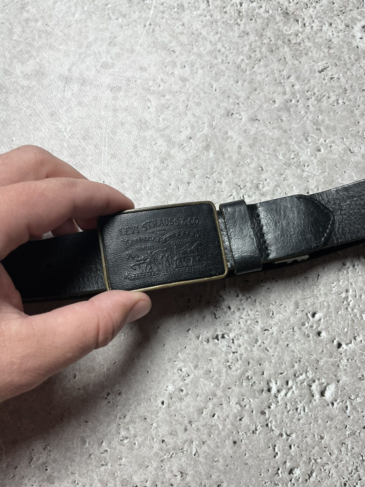 Levi's × Vintage Levis vintage metallic buckle leather tear belt big logo Size ONE SIZE - 4 Thumbnail