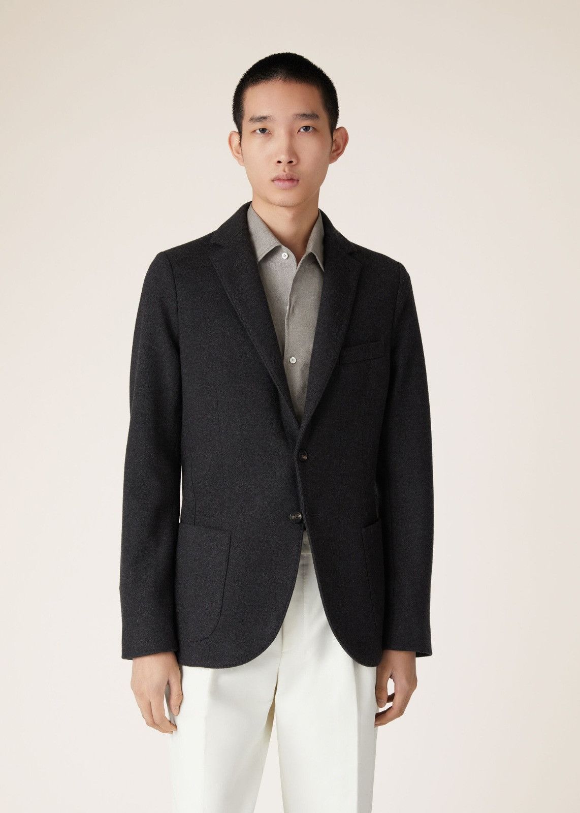 o1srvl11e1224 Sweater Jacket in Black