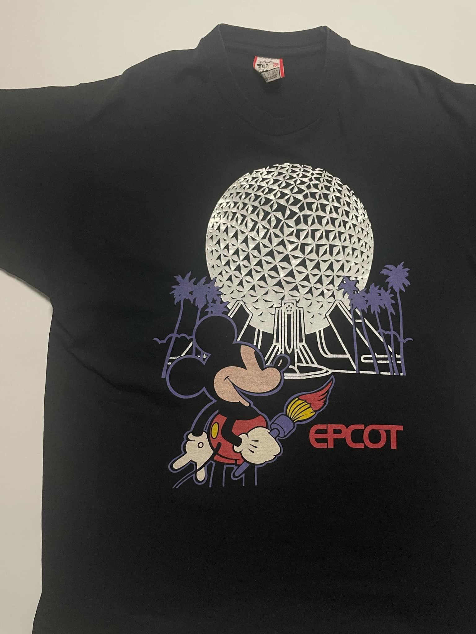 Disney × Mickey Mouse × Vintage Vintage Disney Epcot Mickey Shirt Size US XL / EU 56 / 4 - 2 Thumbnail