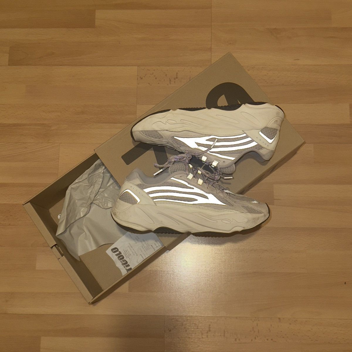 Yeezy Adidas Yeezy Boost 700 V2 Static Size US 9.5 / EU 42-43 - 1 Thumbnail