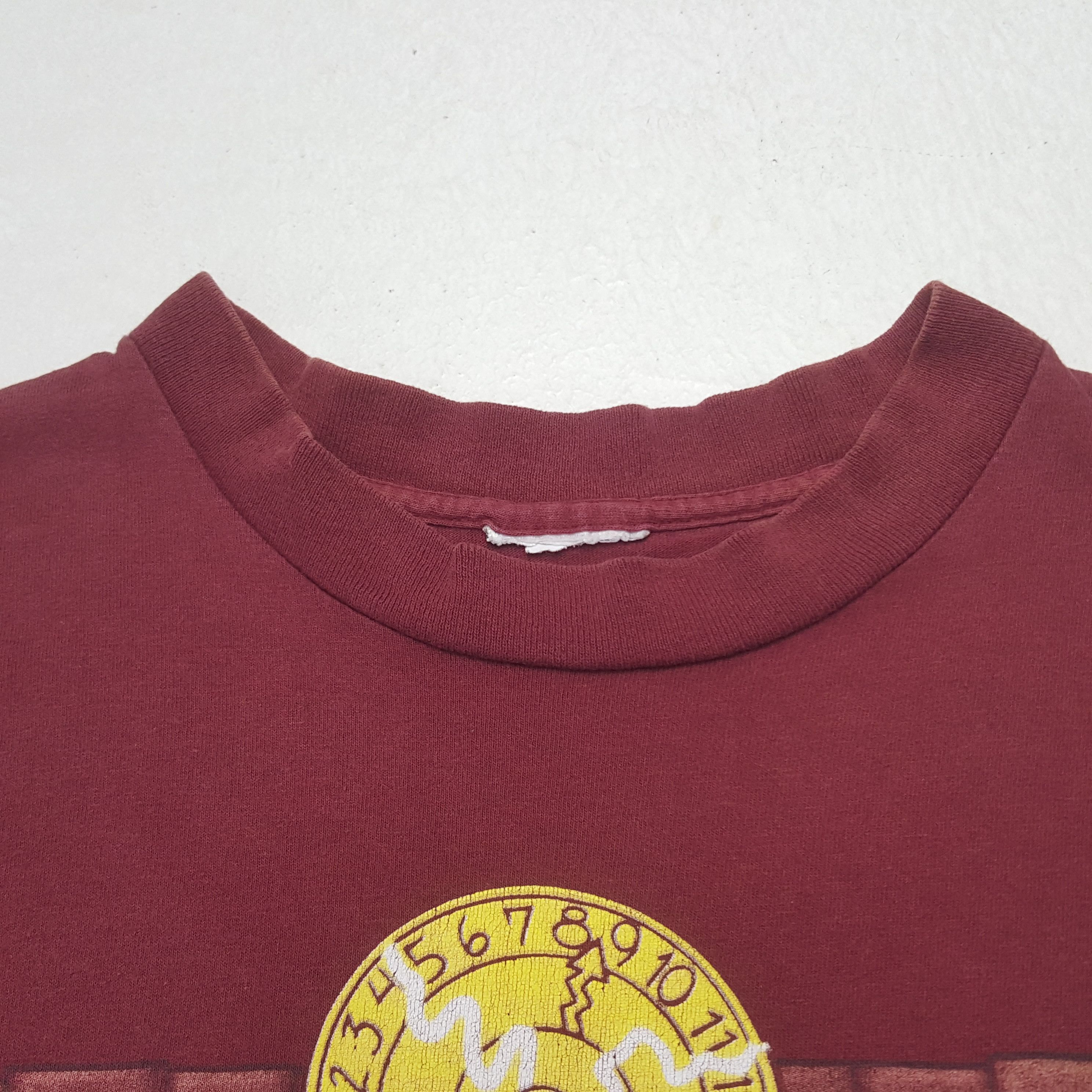 Mickey Mouse Vintage The Twilighht Zone Tower Or Terro Tshirt C294N20 Size US S / EU 44-46 / 1 - 5 Thumbnail