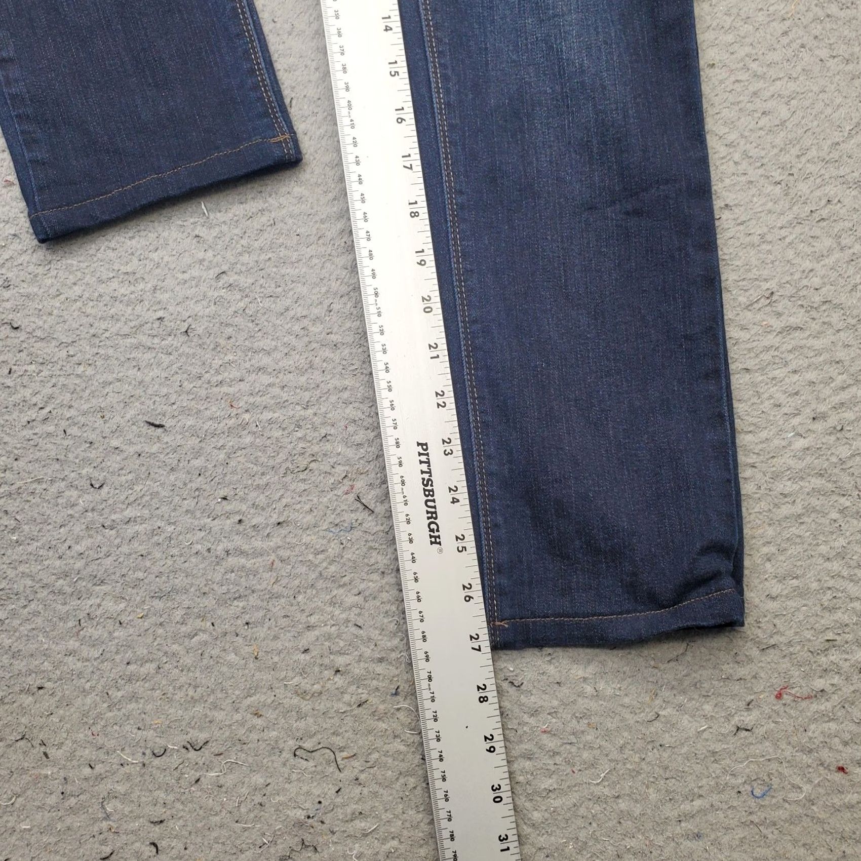White House Black Market White House Black Market Jeans Women Size 0 Blue Denim Slim Leg Streetwear 5-Pocket Inseam 27.25" Size 25" / US 0 / IT 36 - 4 Thumbnail