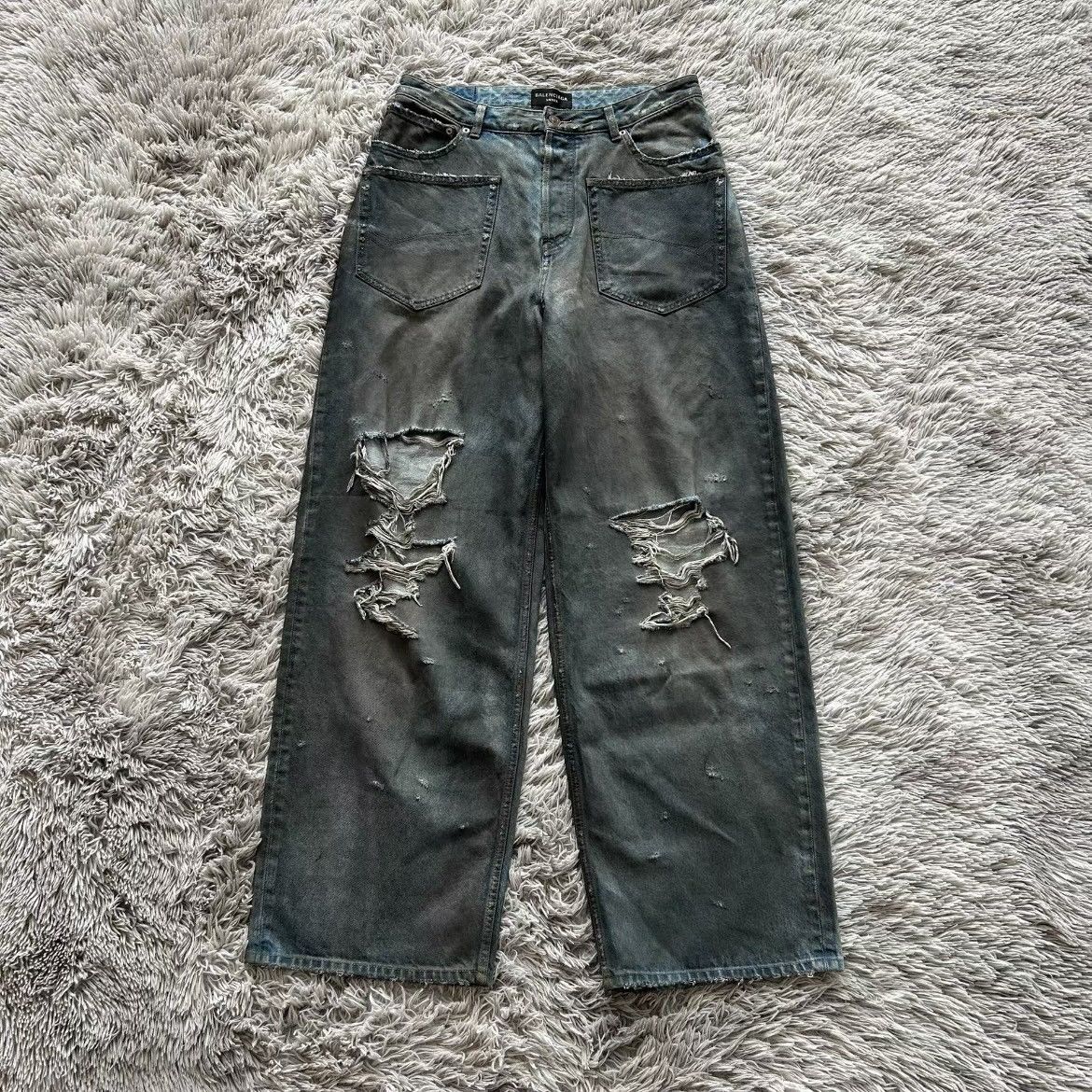 Balenciaga Balenciaga mud Destroy Denim Size US 32 / EU 48 - 1 Thumbnail