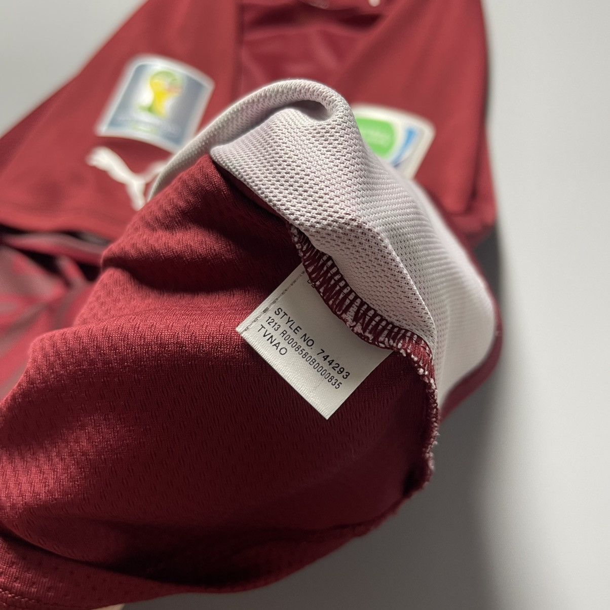 Puma ITALY PUMA 2014 WORLD CUP SOCCER GOALKEEPER JERSEY #1 BUFFON Size US XL / EU 56 / 4 - 12 Thumbnail
