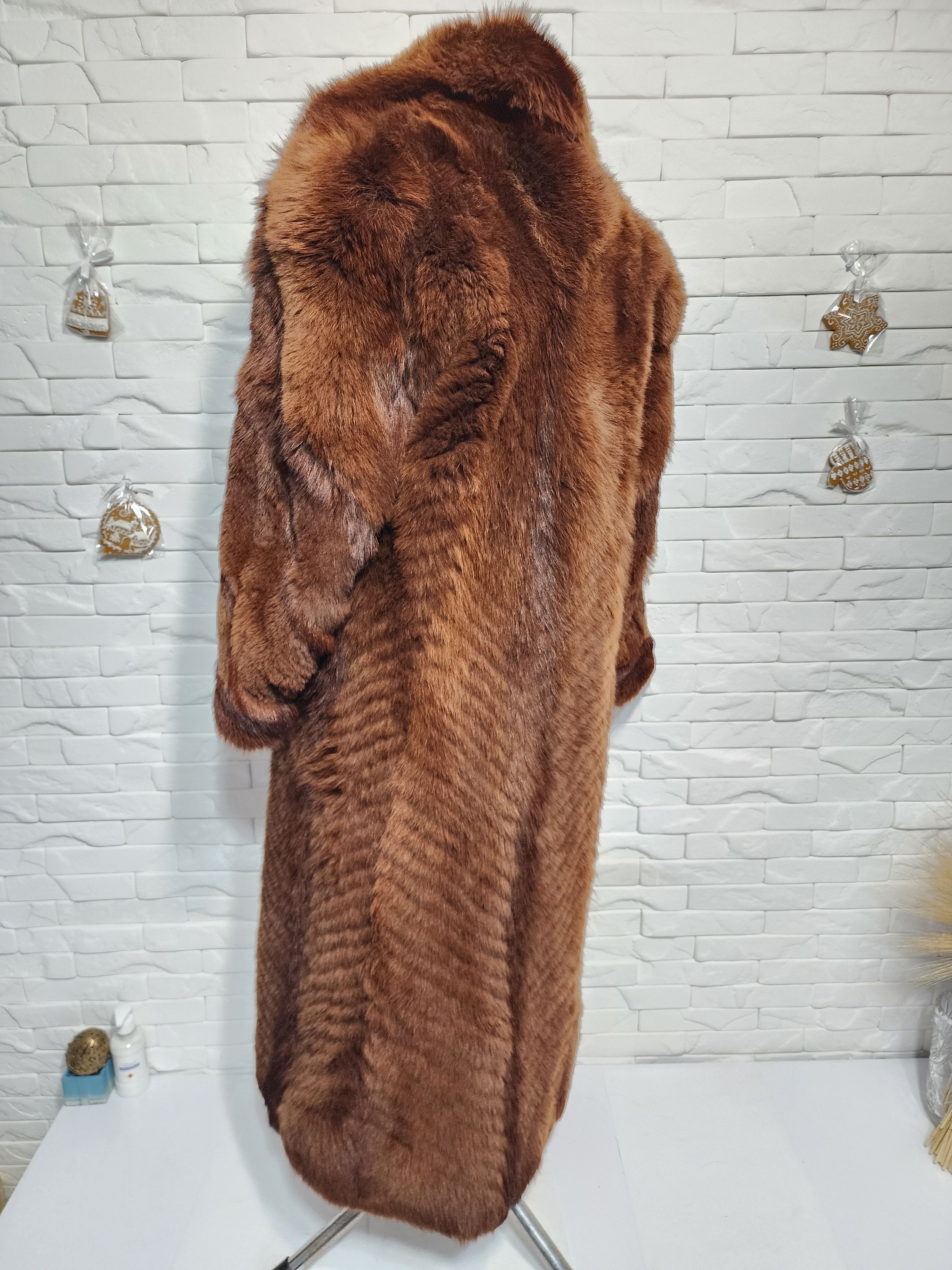 Furla Brown Women's Fur Coat. Long Women's Fur Coat. Size XL / US 12-14 / IT 48-50 - 6 Thumbnail