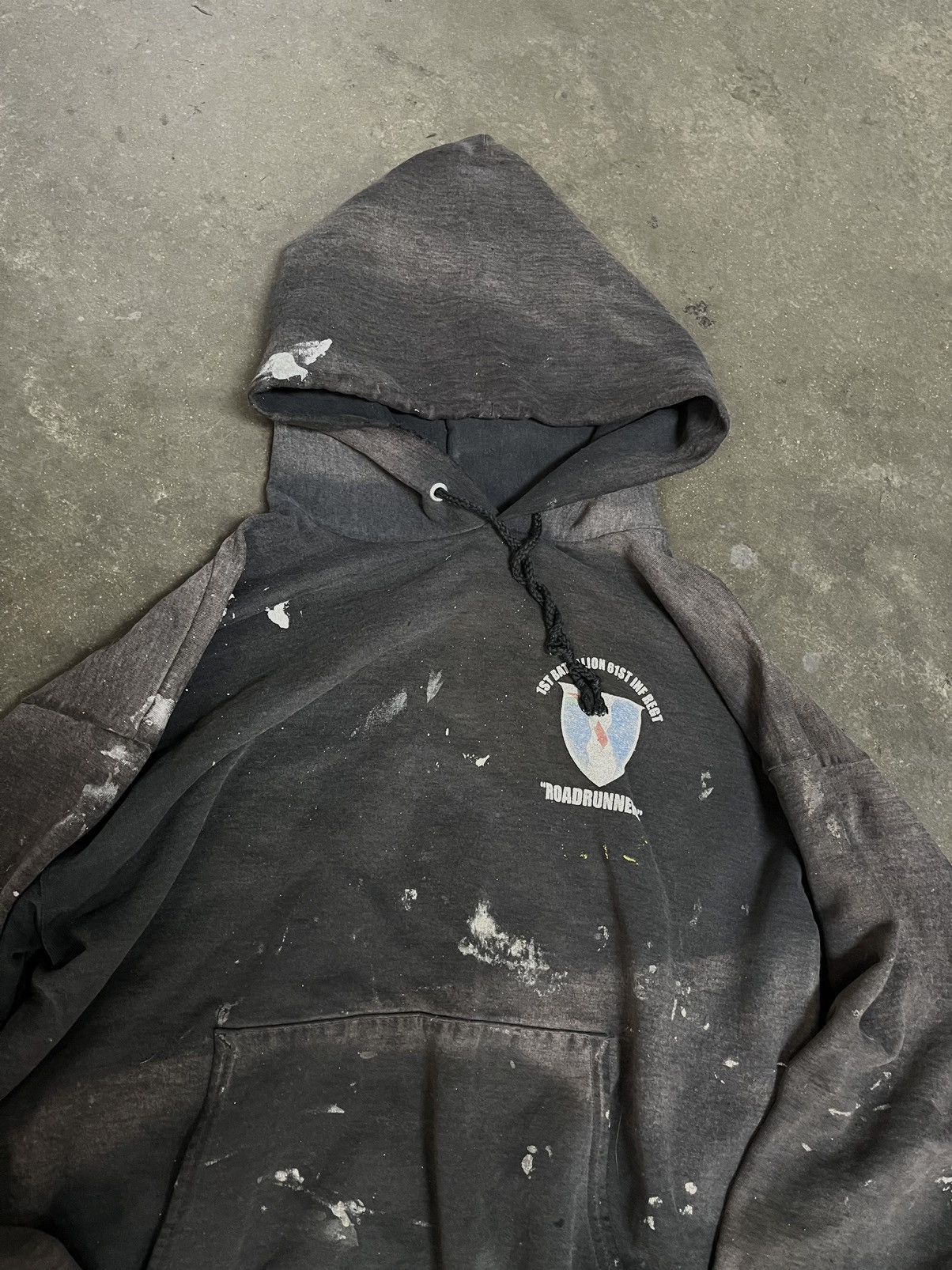 Vintage vintage army road runners thrashed black faded hoodie Size US XL / EU 56 / 4 - 3 Thumbnail