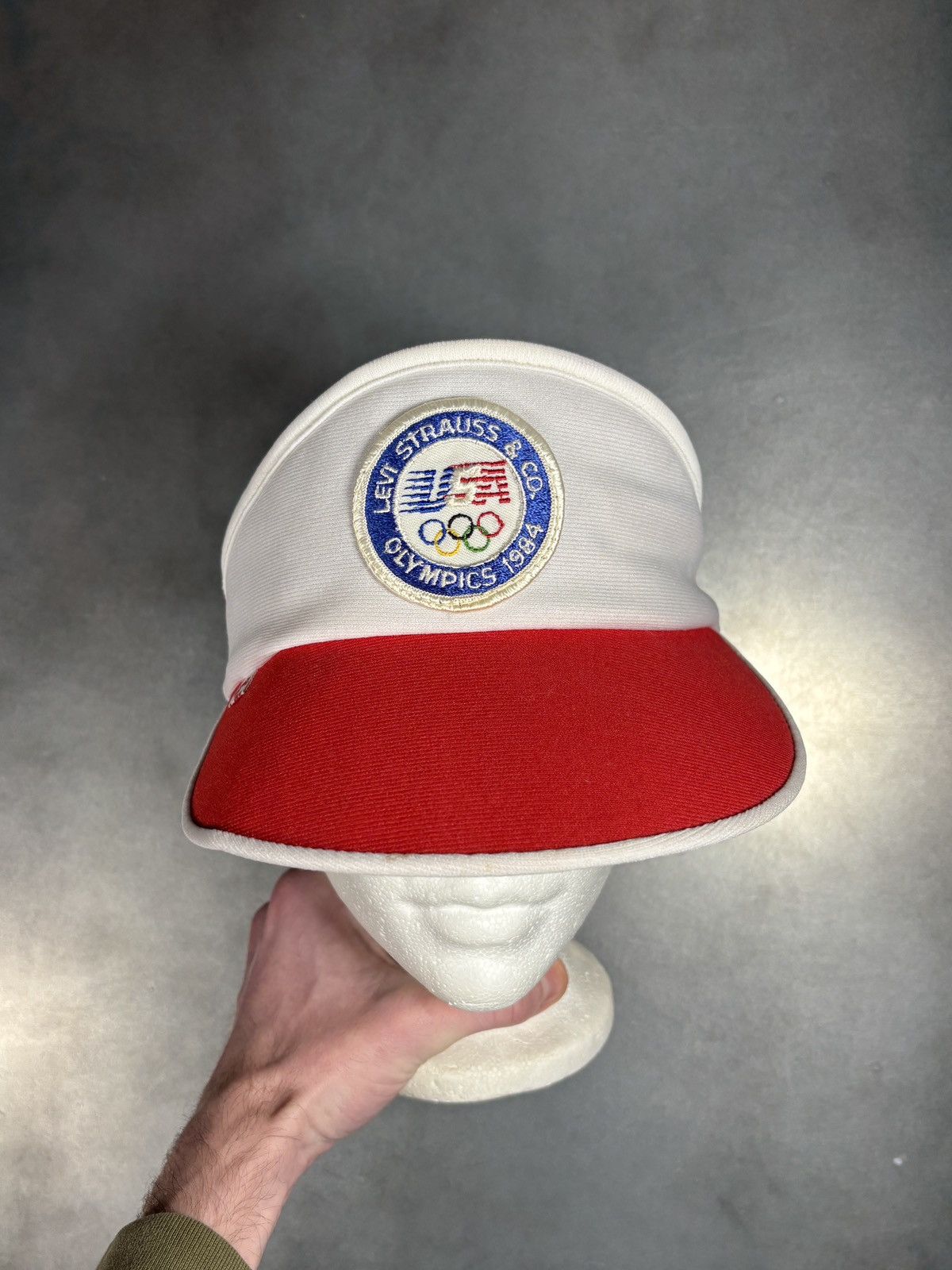 Levi's Levi's 1984 Olympics Visor 1980s Vintage Levis Hat Sport Cap Size ONE SIZE - 21 Thumbnail