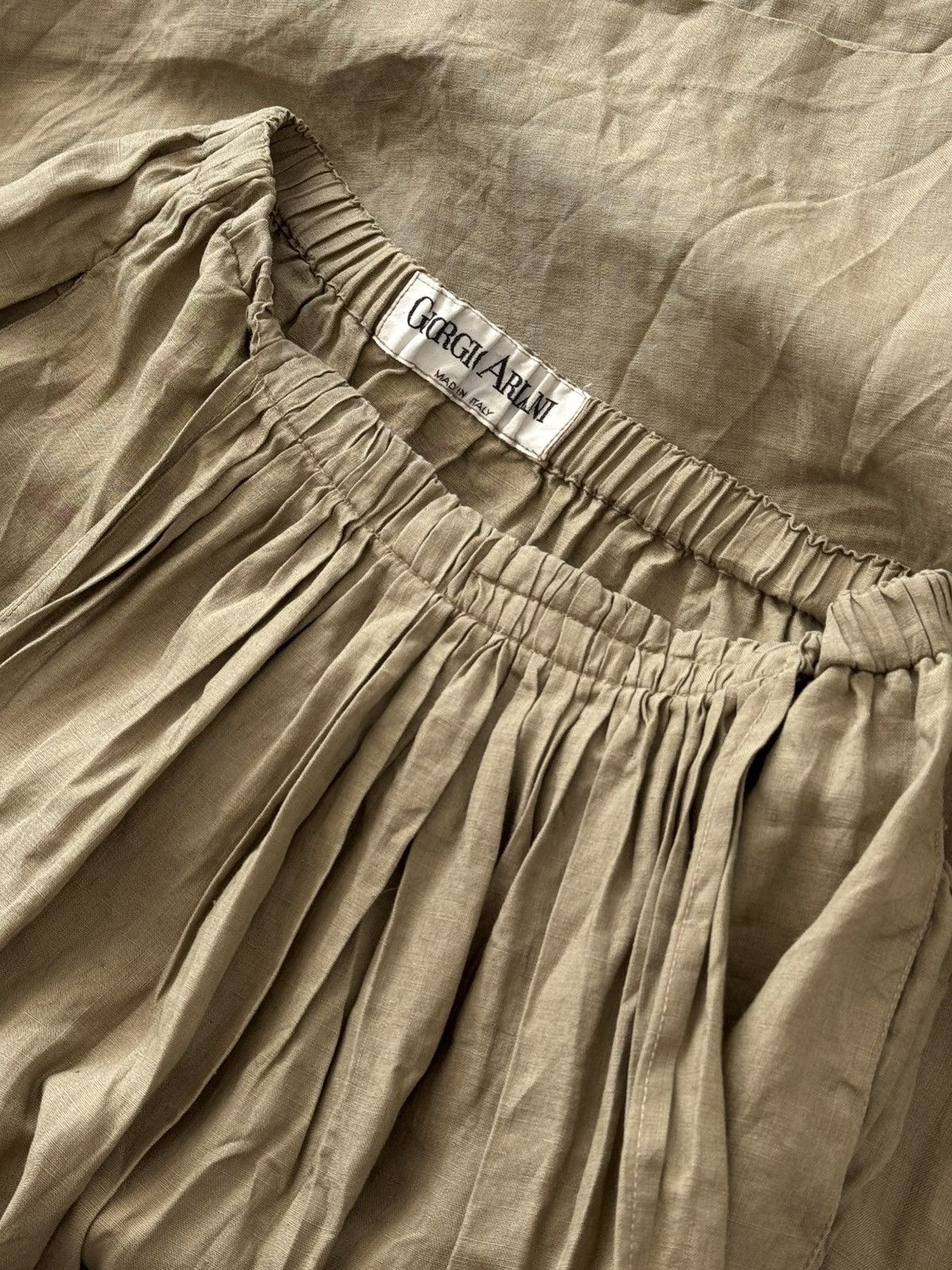 Giorgio Armani Vintage 80s Giorgio Armani Women’s Pleated Midi Skirt Size 27" / US 4 / IT 40 - 3 Thumbnail