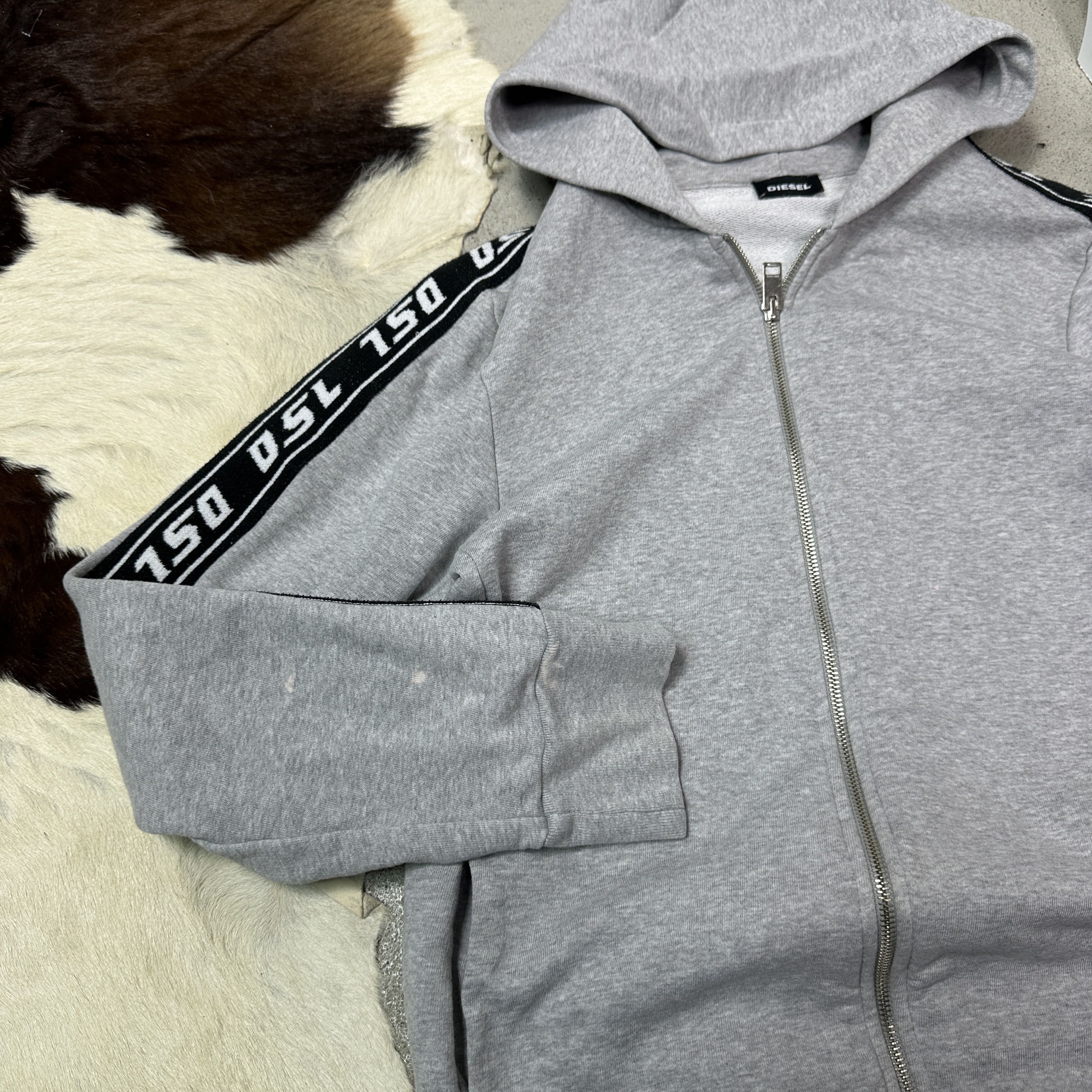 Diesel Vintage Streetwear Sporty Diesel Lampas Zip Hoodie Y2K Size US XS / EU 42 / 0 - 4 Thumbnail
