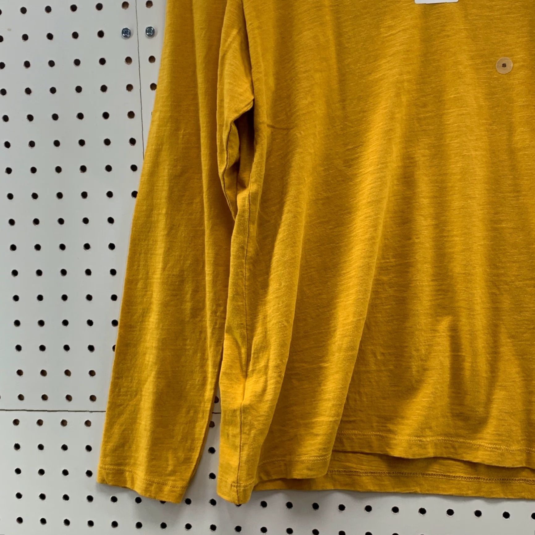 Eddie Bauer Eddie Bauer Womens Lightweight Tan V-Neck Blouse NWT Size Womens Small Crewneck Shirt Size S / US 4 / IT 40 - 4 Thumbnail