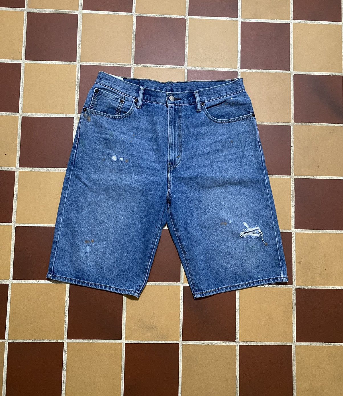 Levi's Vintage Levi’s 569 short jorts Baggy Y2K skater Size US 34 / EU 50 - 2 Thumbnail