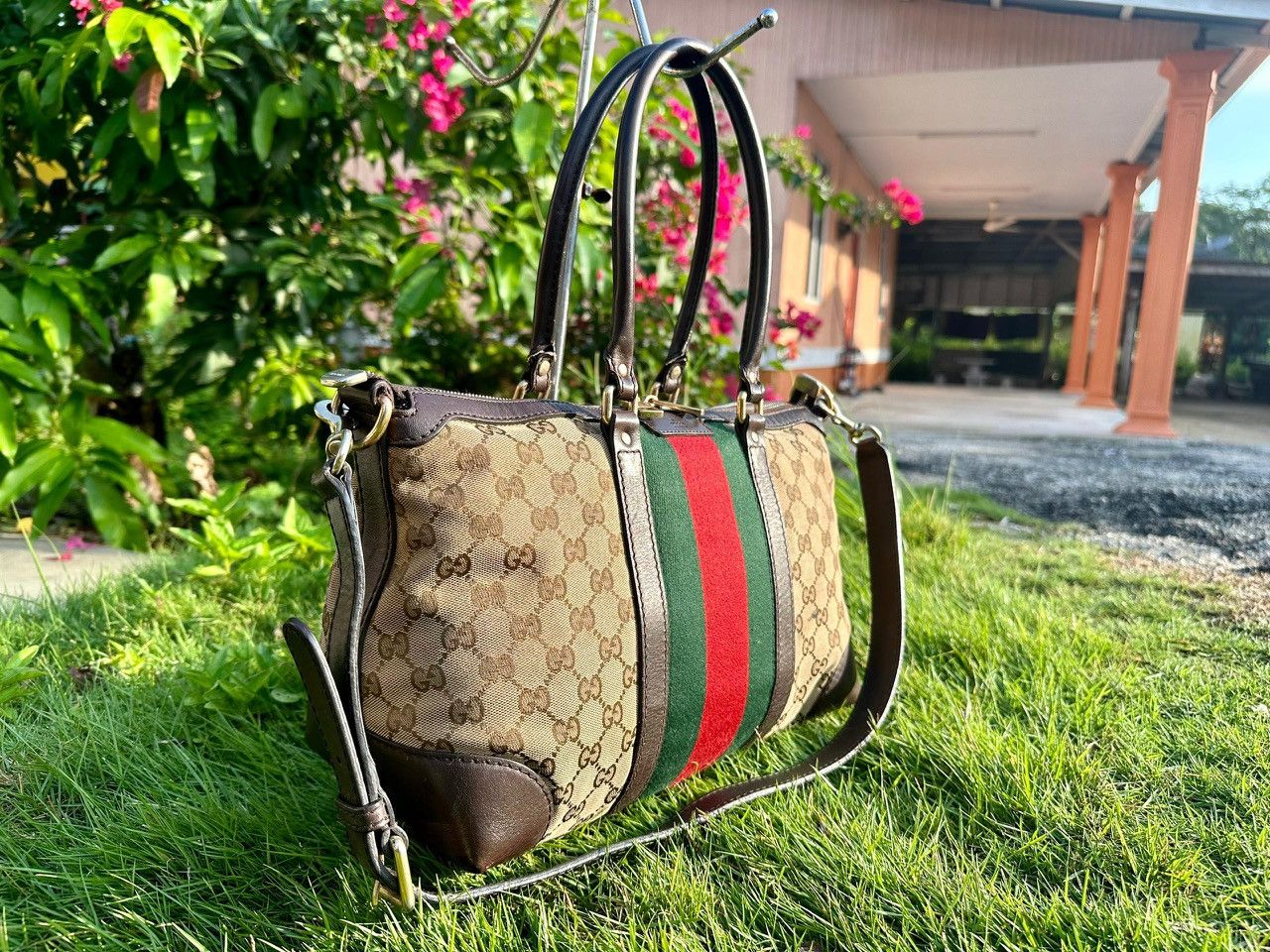 Gucci Authentic Gucci Monogram GG Canvas Vintage Medium Bag Size ONE SIZE - 2 Thumbnail